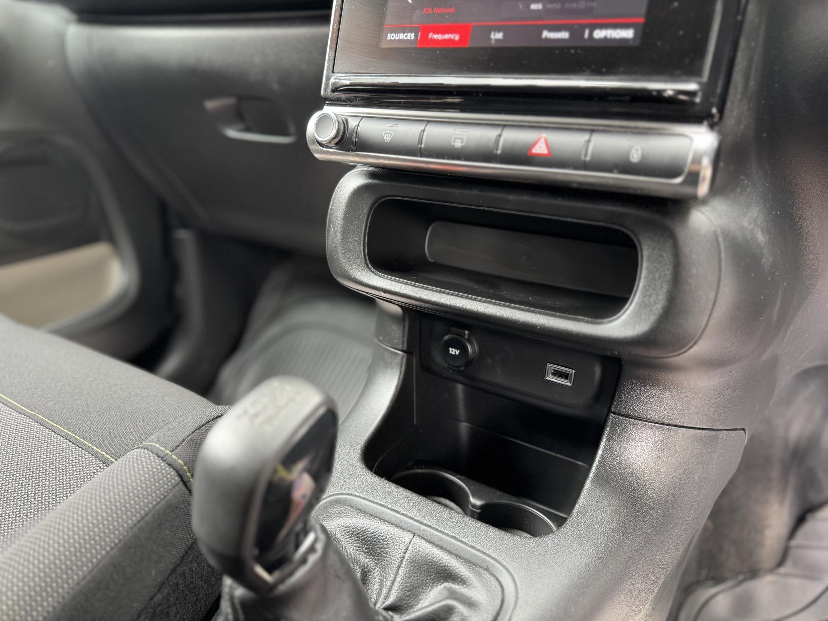 Citroen C3 1.2 PureTech Flair Hatchback 5dr Petrol Manual Euro 6 (82 ps)