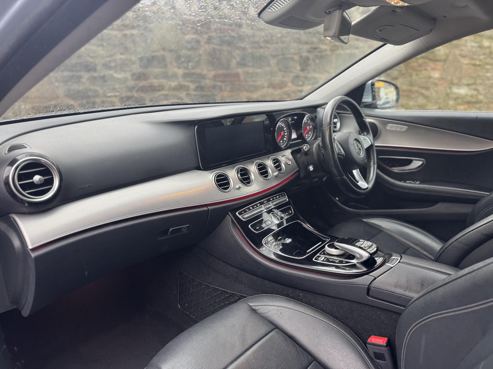 Mercedes-Benz E Class 2.0 E220d SE Saloon 4dr Diesel G-Tronic+ Euro 6 (s/s) (194 ps)