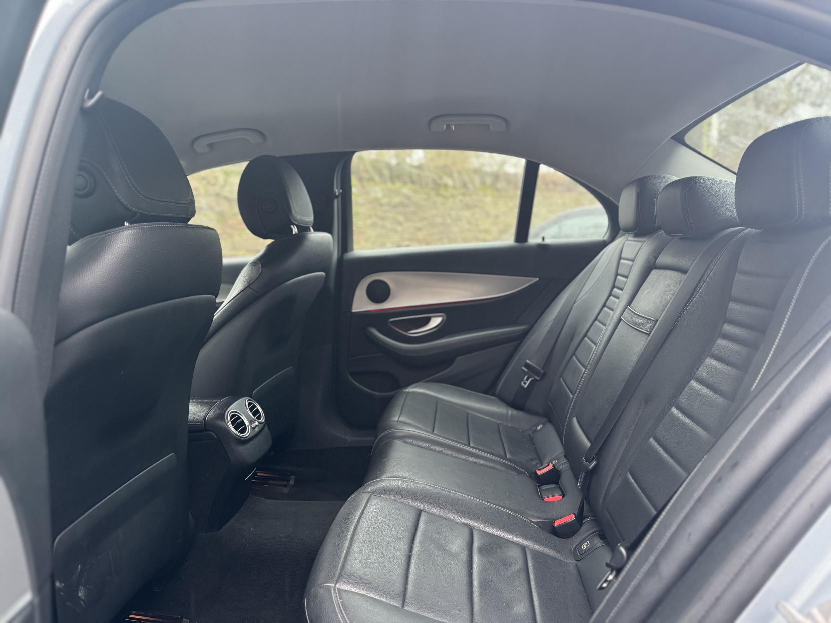 Mercedes-Benz E Class 2.0 E220d SE Saloon 4dr Diesel G-Tronic+ Euro 6 (s/s) (194 ps)