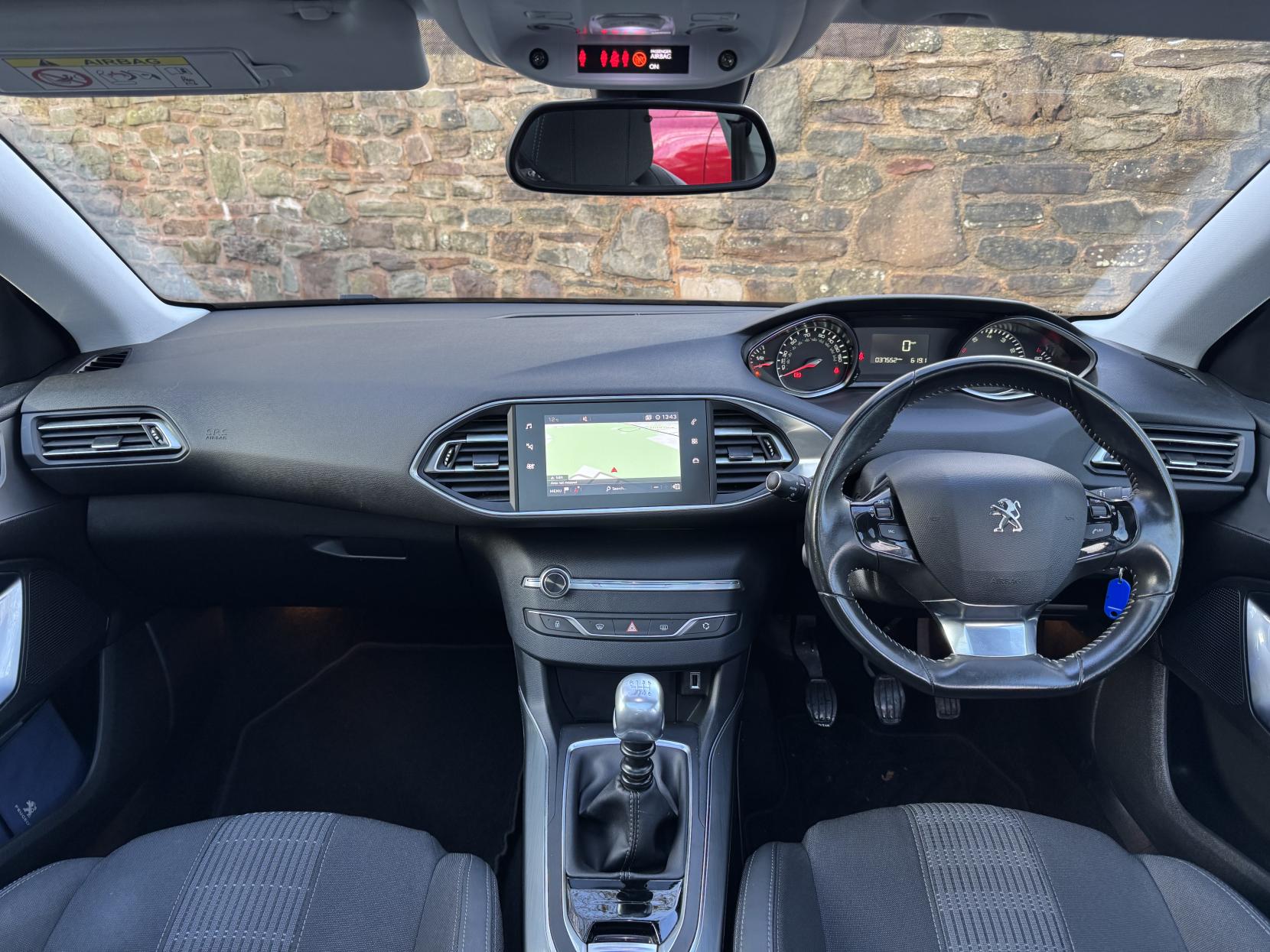 Peugeot 308 1.2 PureTech GPF Allure Hatchback 5dr Petrol Manual Euro 6 (s/s) (130 ps)