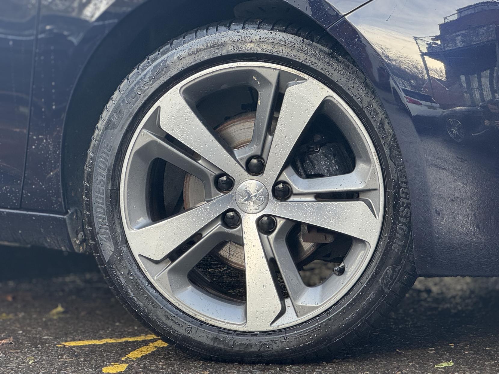 Peugeot 308 1.2 PureTech GPF Allure Hatchback 5dr Petrol Manual Euro 6 (s/s) (130 ps)