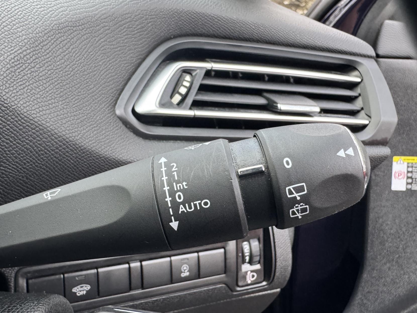 Peugeot 308 1.2 PureTech GPF Allure Hatchback 5dr Petrol Manual Euro 6 (s/s) (130 ps)