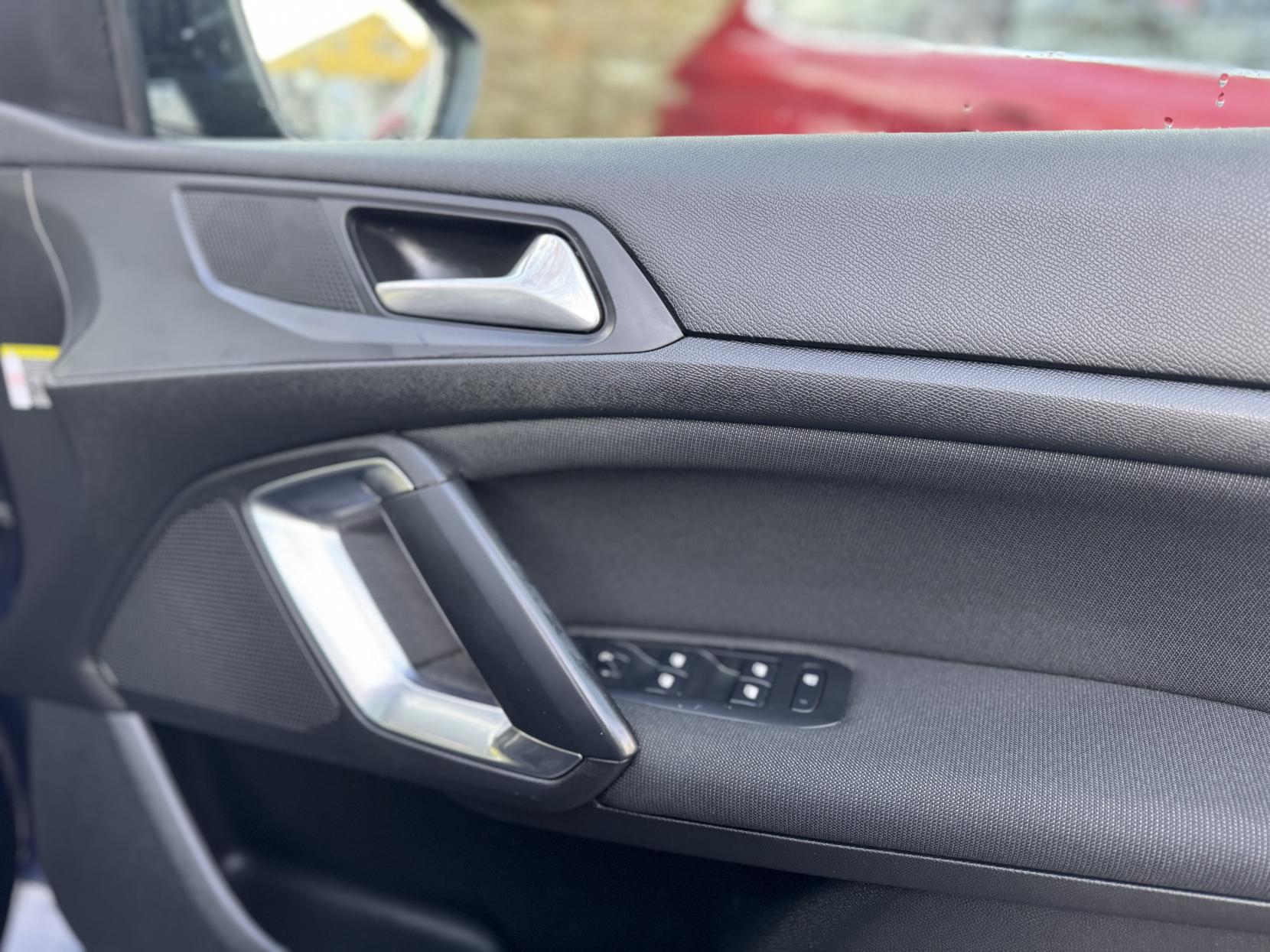 Peugeot 308 1.2 PureTech GPF Allure Hatchback 5dr Petrol Manual Euro 6 (s/s) (130 ps)