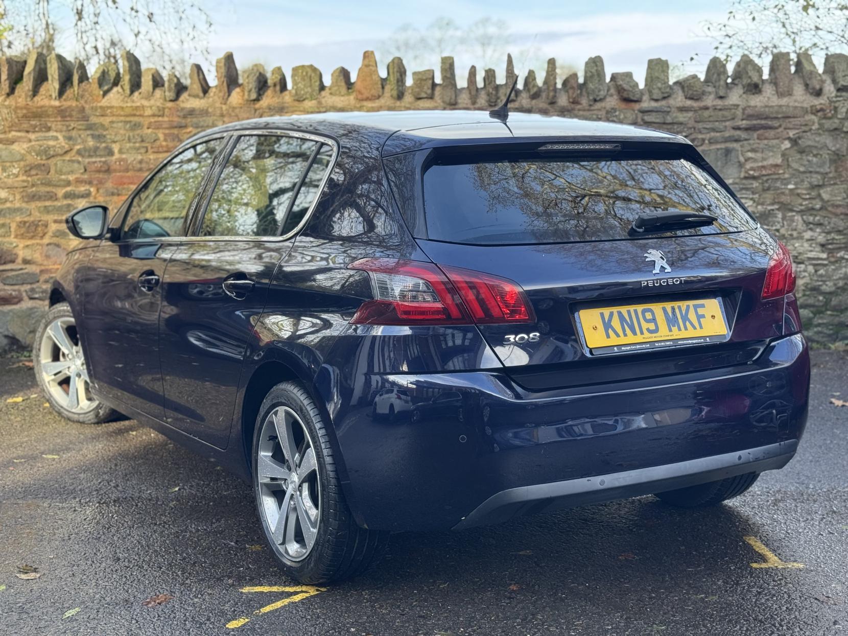 Peugeot 308 1.2 PureTech GPF Allure Hatchback 5dr Petrol Manual Euro 6 (s/s) (130 ps)