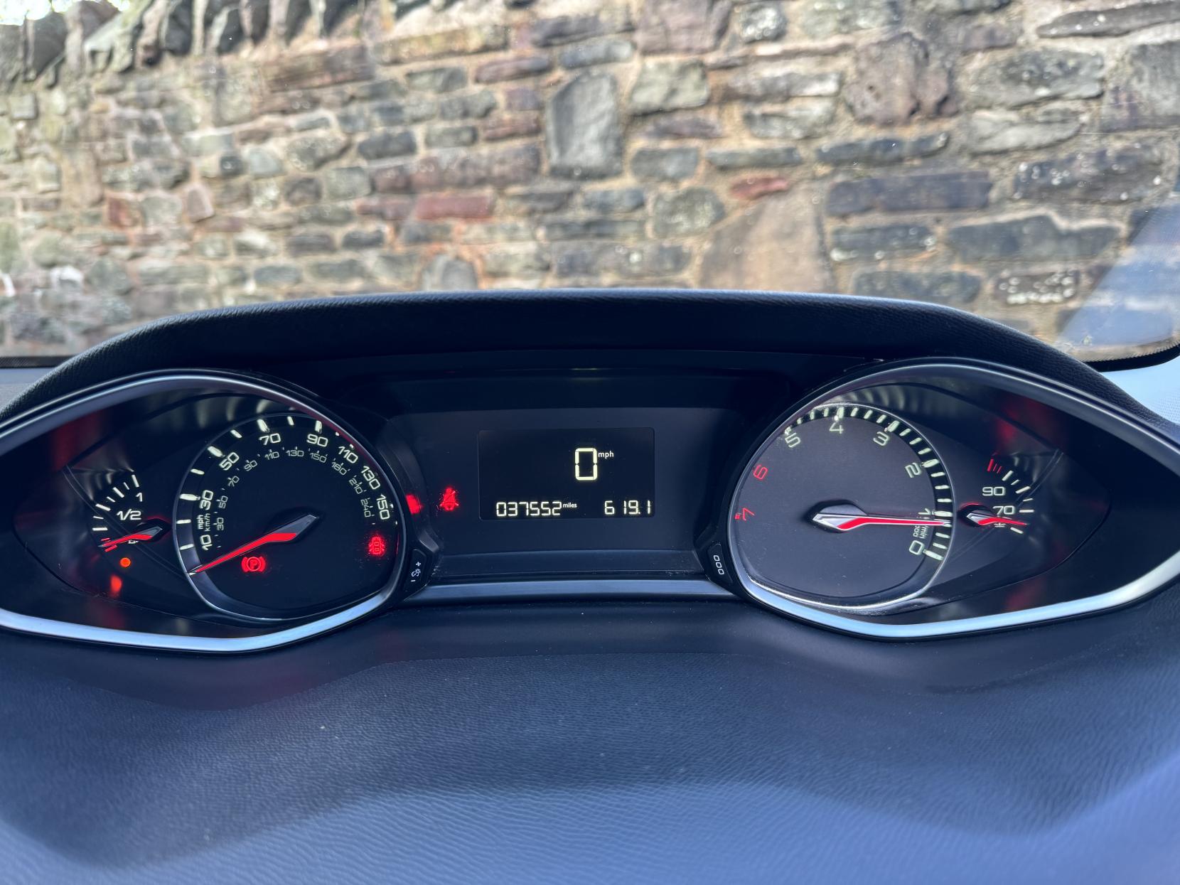 Peugeot 308 1.2 PureTech GPF Allure Hatchback 5dr Petrol Manual Euro 6 (s/s) (130 ps)