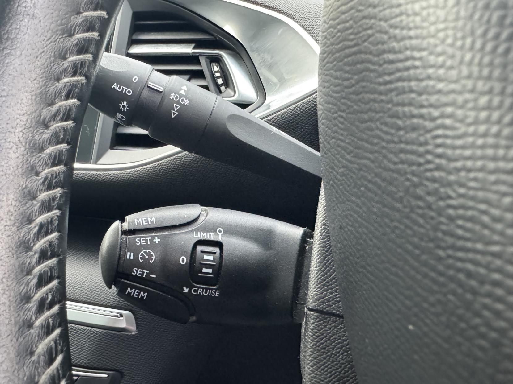 Peugeot 308 1.2 PureTech GPF Allure Hatchback 5dr Petrol Manual Euro 6 (s/s) (130 ps)