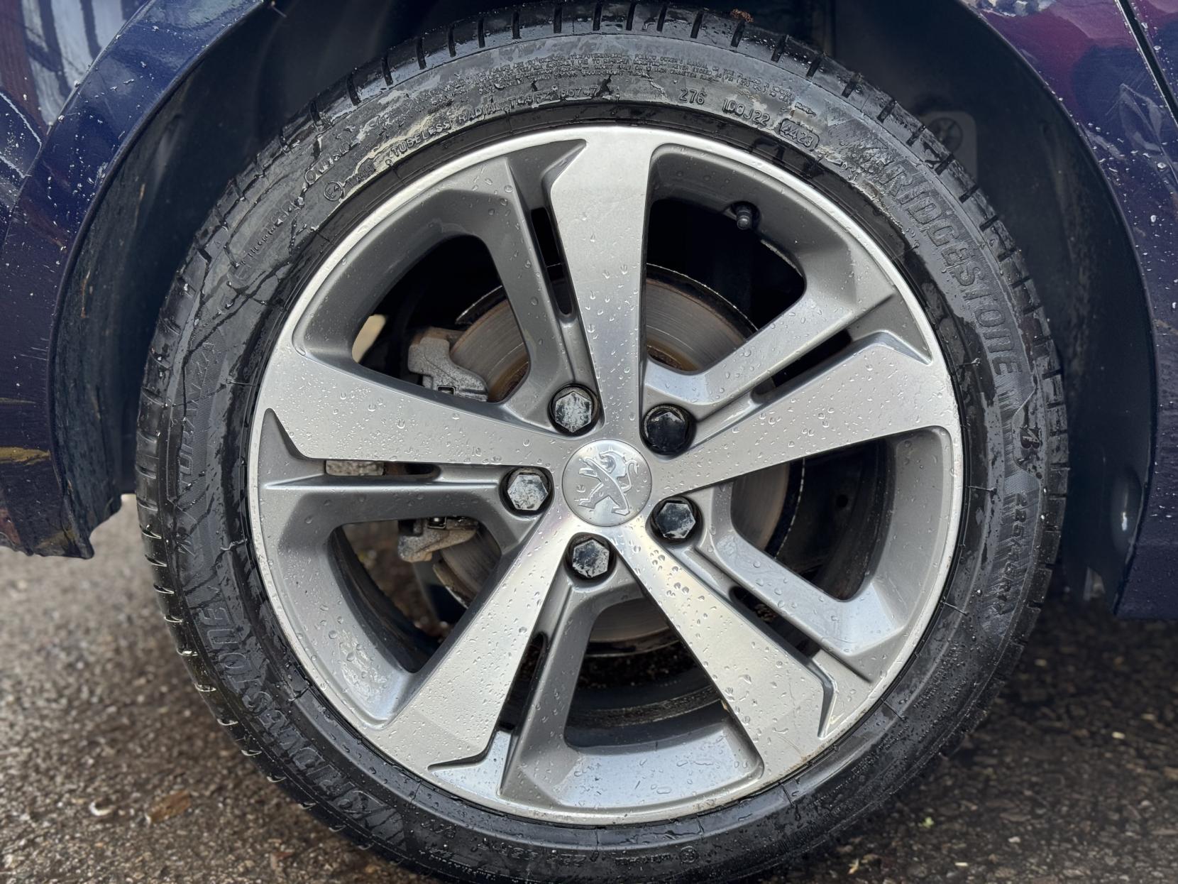 Peugeot 308 1.2 PureTech GPF Allure Hatchback 5dr Petrol Manual Euro 6 (s/s) (130 ps)