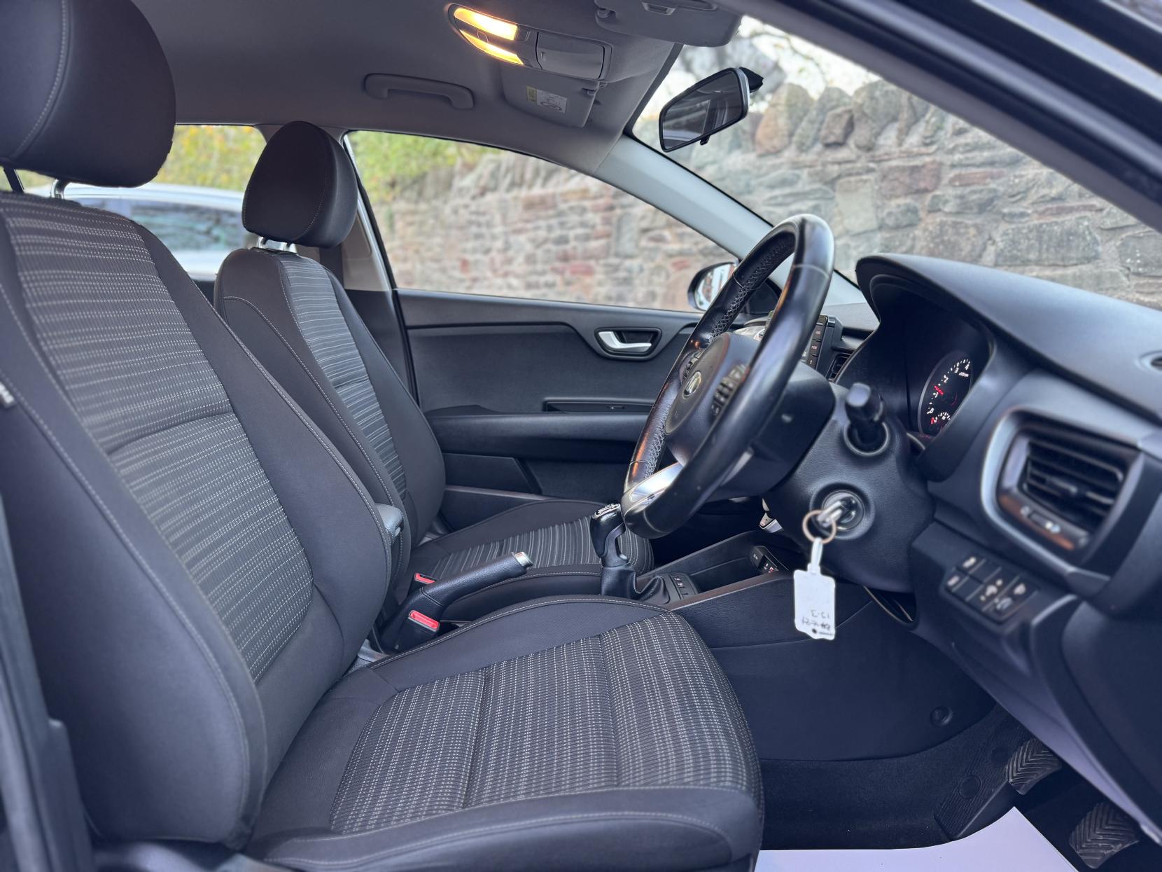 Kia Stonic 1.0 T-GDi 2 GPF SUV 5dr Petrol Manual Euro 6 (s/s) (118 bhp)