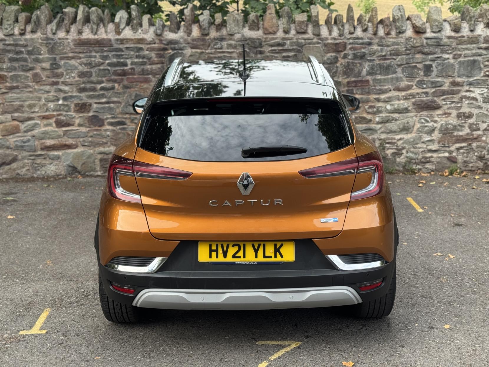 Renault Captur 1.6 E-TECH S Edition SUV 5dr Petrol Hybrid Auto Euro 6 (s/s) (145 ps)