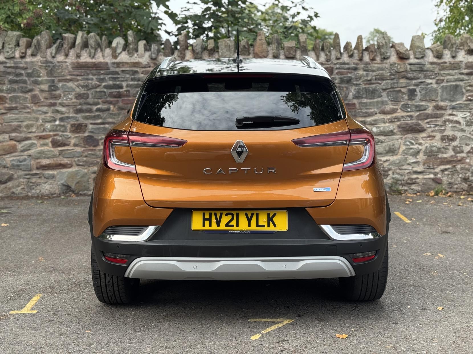 Renault Captur 1.6 E-TECH S Edition SUV 5dr Petrol Hybrid Auto Euro 6 (s/s) (145 ps)