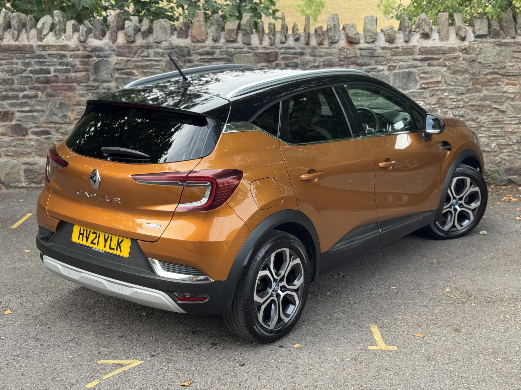 Renault Captur 1.6 E-TECH S Edition SUV 5dr Petrol Hybrid Auto Euro 6 (s/s) (145 ps)