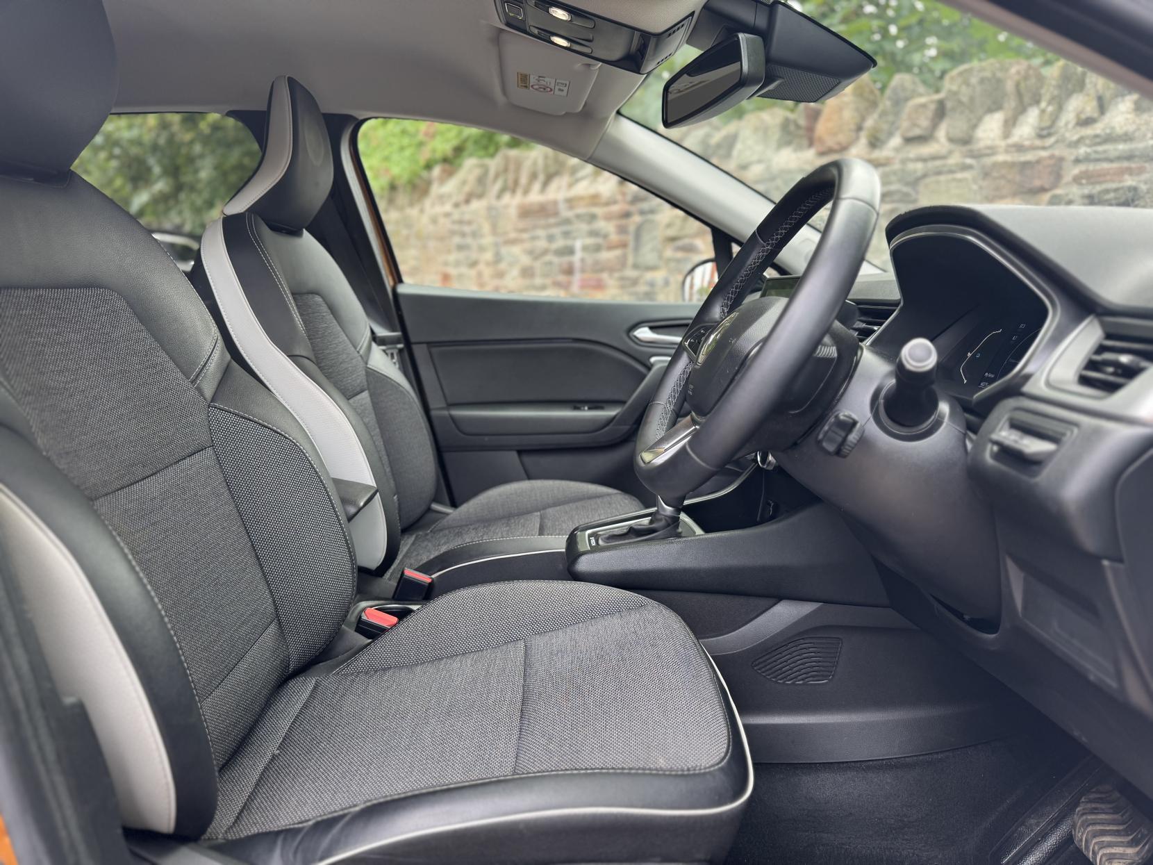 Renault Captur 1.6 E-TECH S Edition SUV 5dr Petrol Hybrid Auto Euro 6 (s/s) (145 ps)