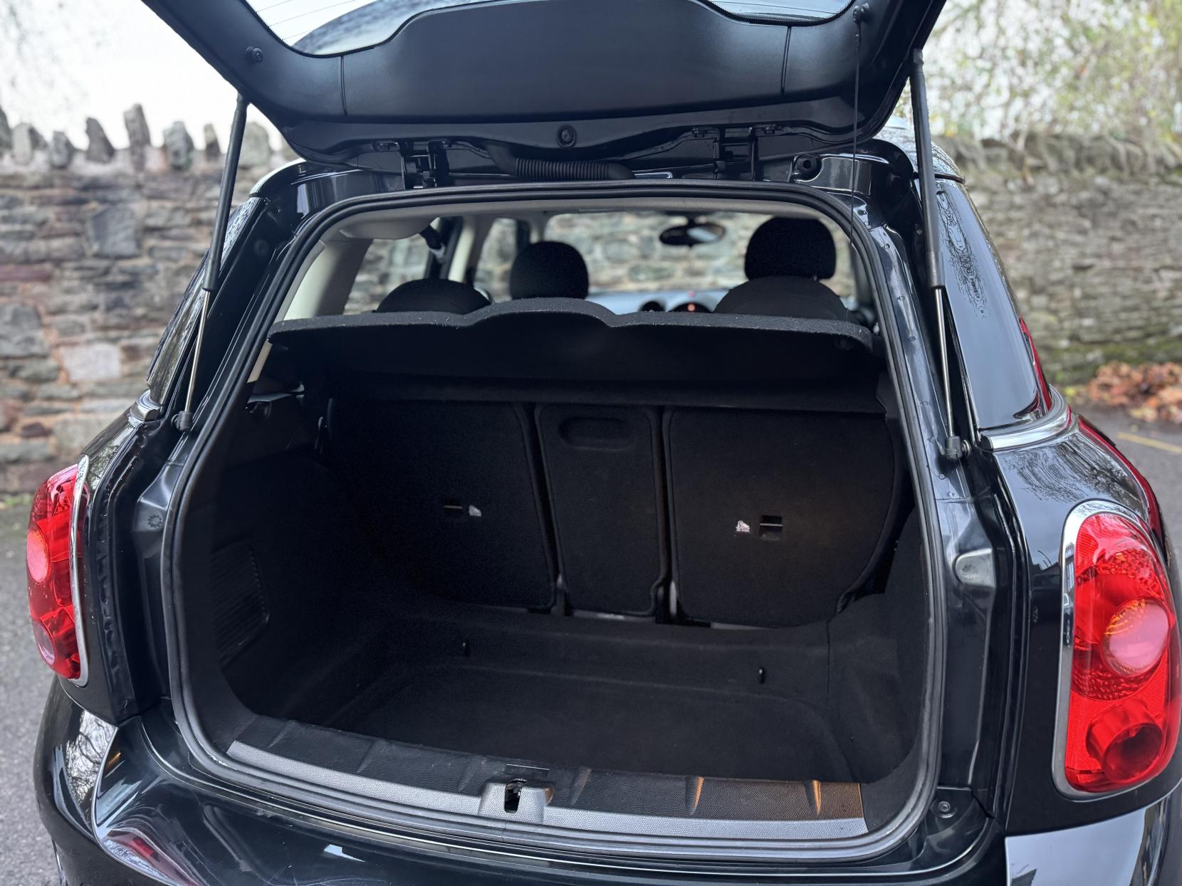 MINI Countryman 2.0 Cooper SD SUV 5dr Diesel Manual Euro 5 (s/s) (143 ps)