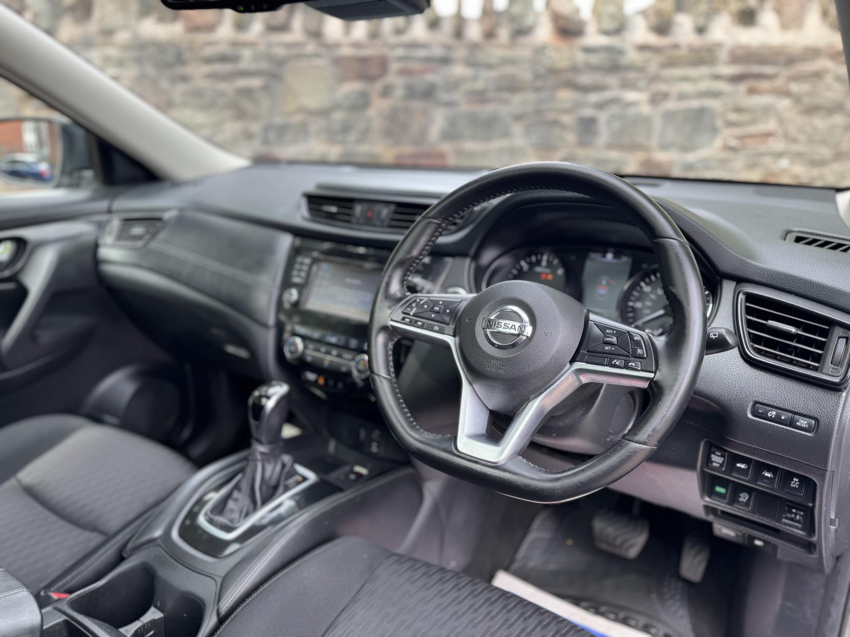 Nissan X-Trail 1.6 dCi N-Connecta SUV 5dr Diesel XTRON Euro 6 (s/s) (130 ps)