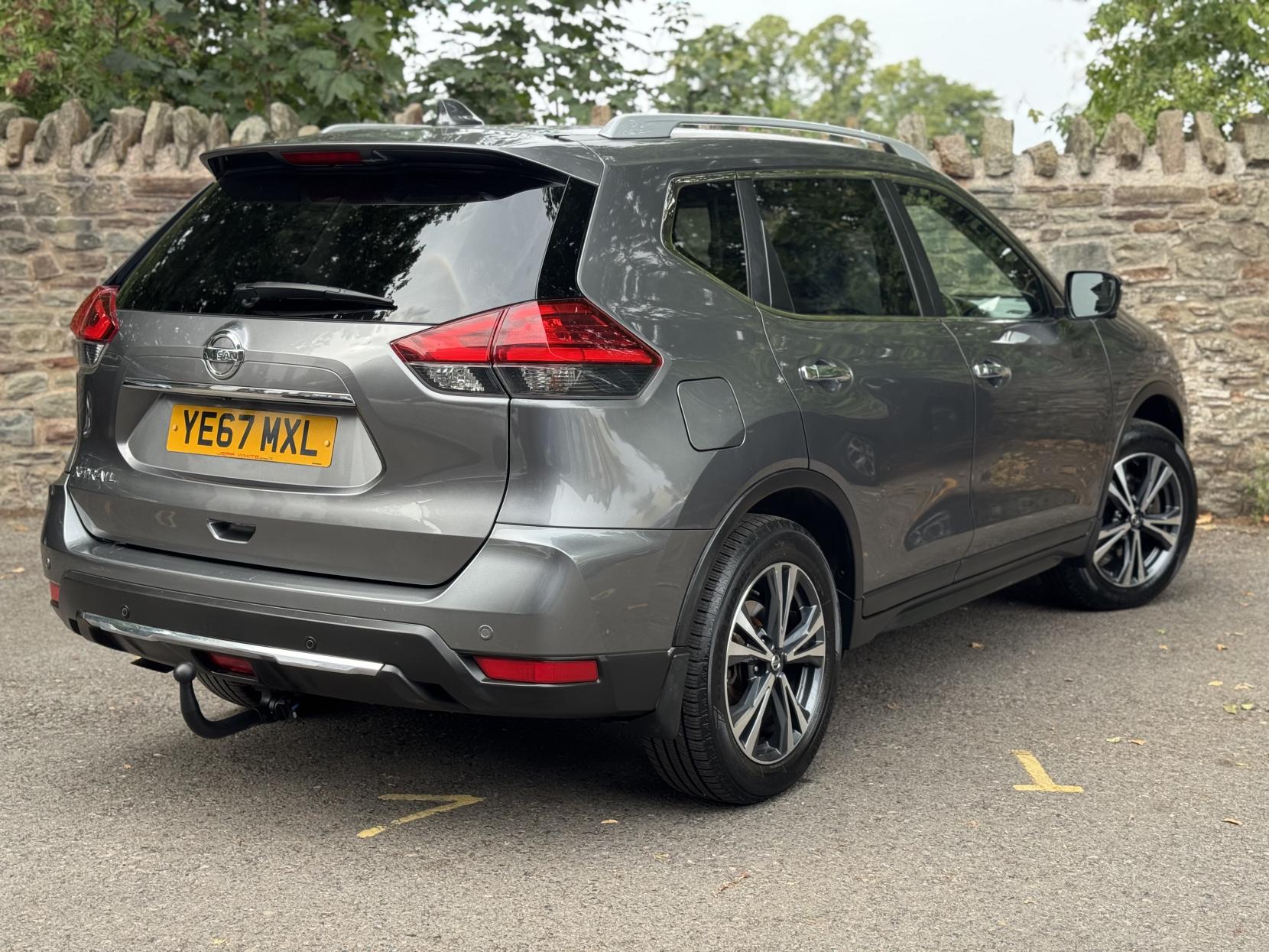Nissan X-Trail 1.6 dCi N-Connecta SUV 5dr Diesel XTRON Euro 6 (s/s) (130 ps)