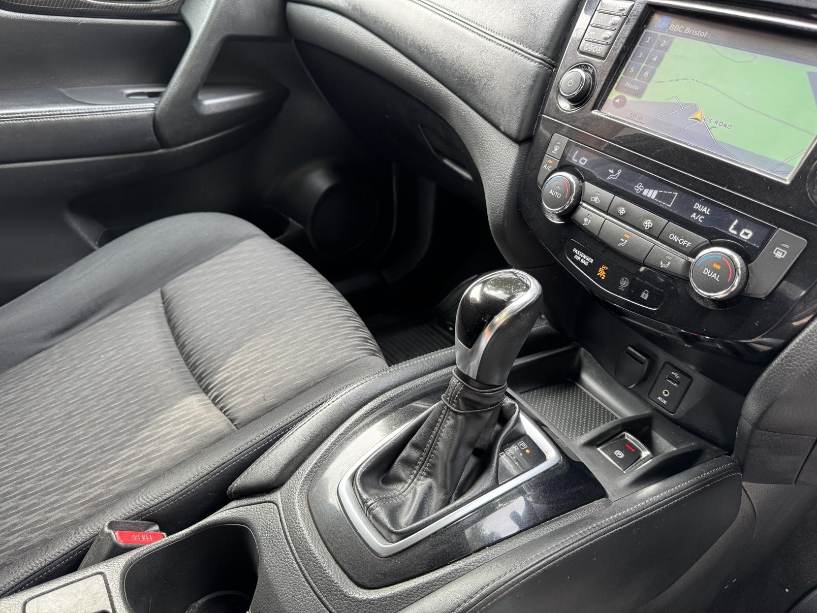 Nissan X-Trail 1.6 dCi N-Connecta SUV 5dr Diesel XTRON Euro 6 (s/s) (130 ps)