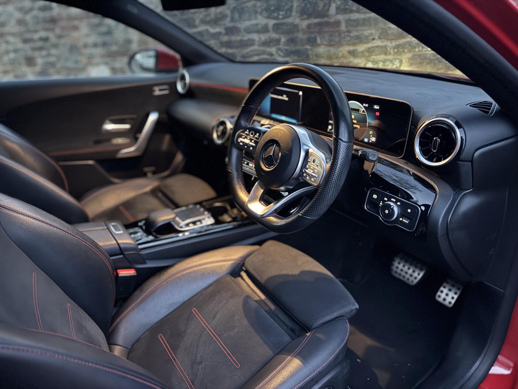 Mercedes-Benz A Class 1.5 A180d AMG Line (Executive) Hatchback 5dr Diesel 7G-DCT Euro 6 (s/s) (116 ps)