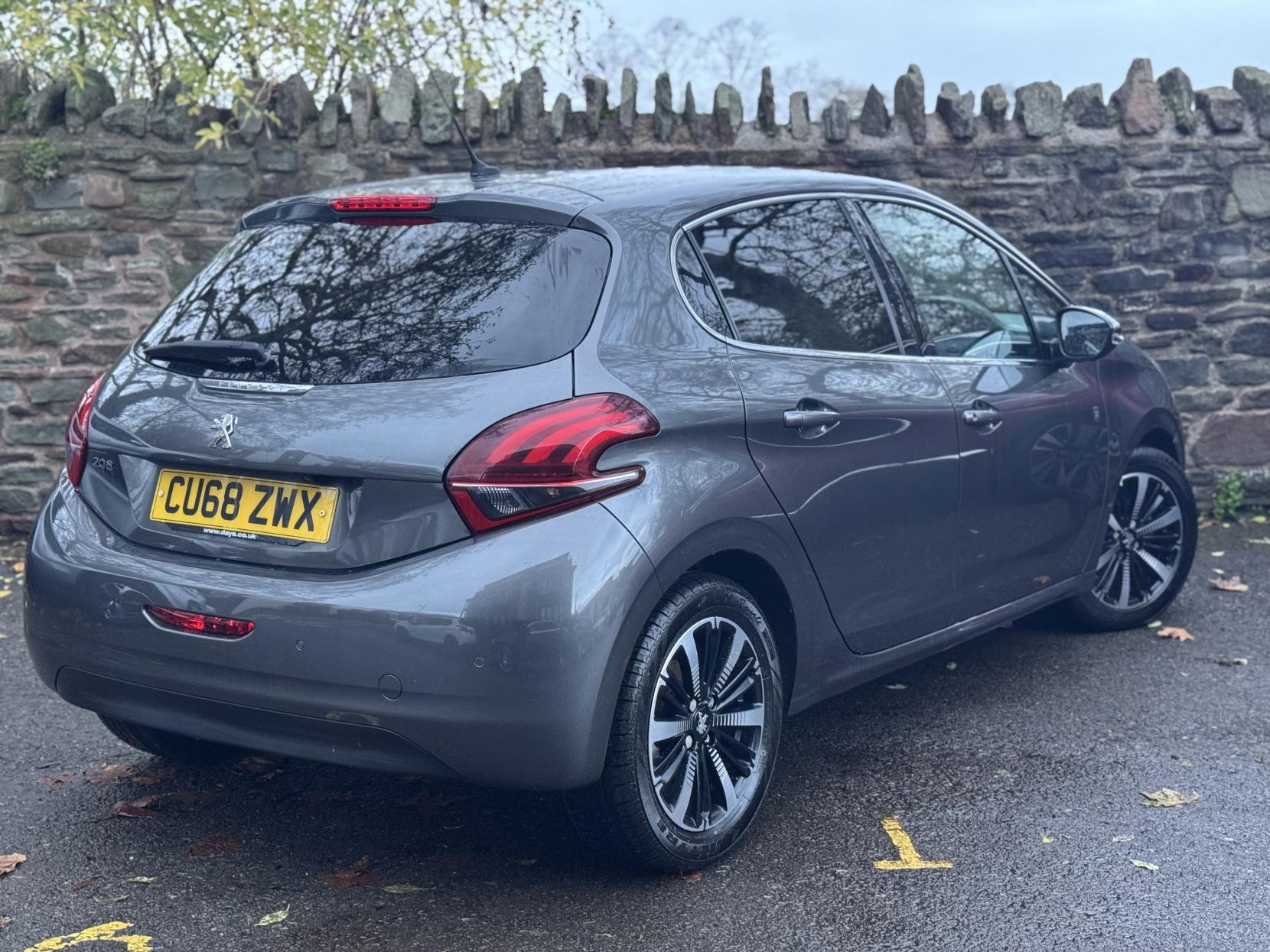 Peugeot 208 1.2 PureTech Tech Edition Hatchback 5dr Petrol Manual Euro 6 (s/s) (110 ps)