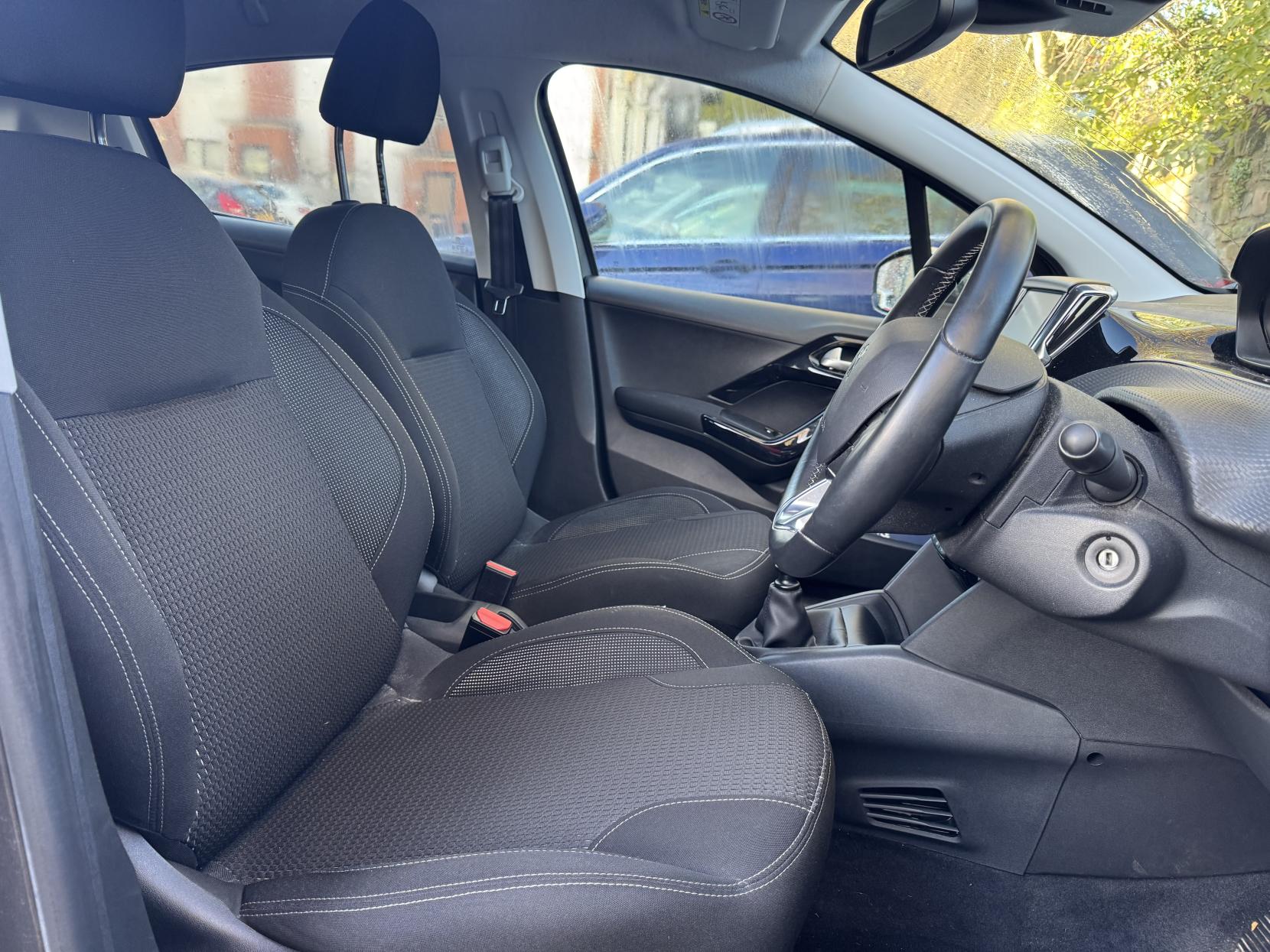 Peugeot 208 1.2 PureTech Tech Edition Hatchback 5dr Petrol Manual Euro 6 (s/s) (110 ps)