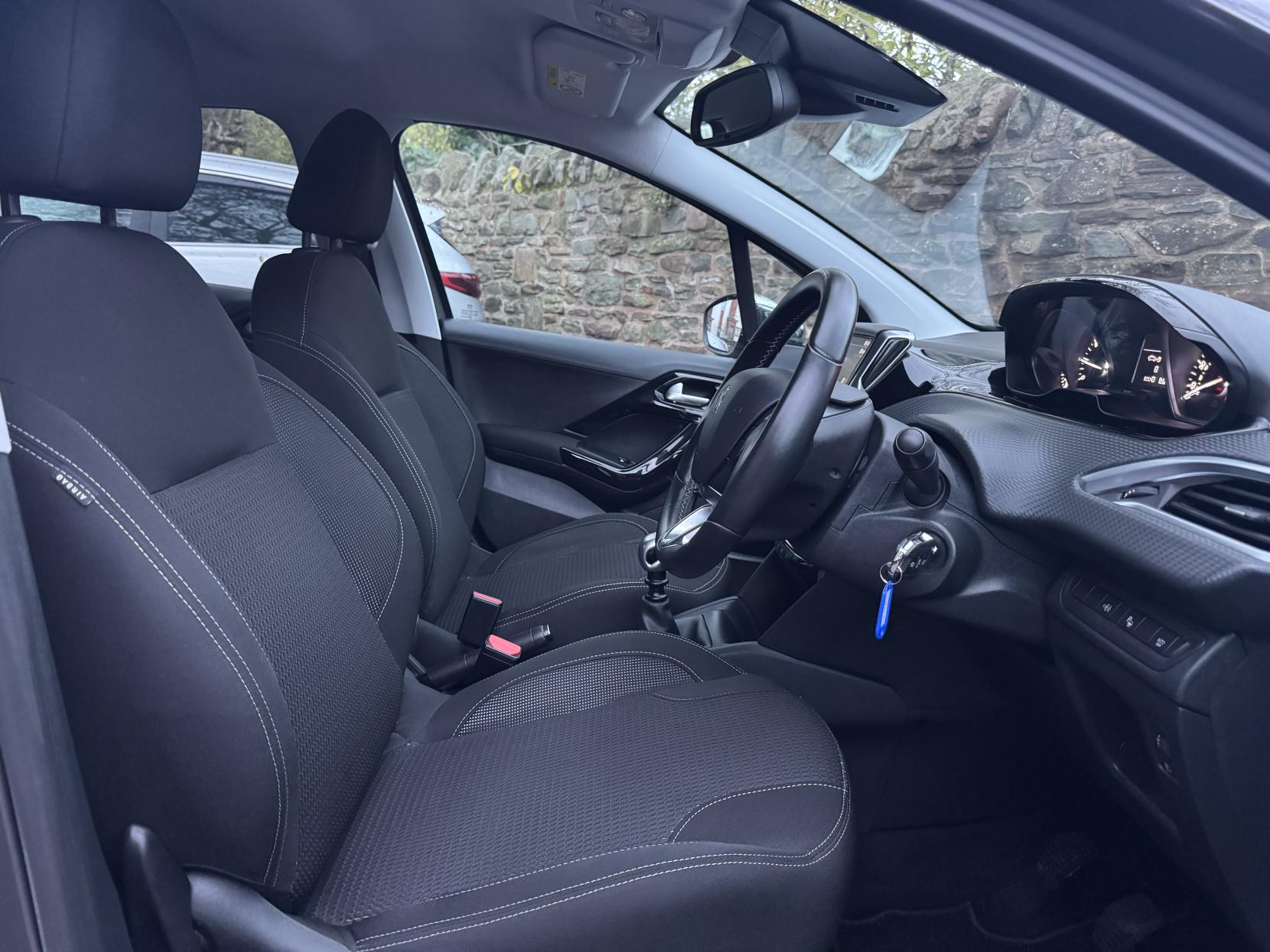 Peugeot 208 1.2 PureTech Tech Edition Hatchback 5dr Petrol Manual Euro 6 (s/s) (110 ps)