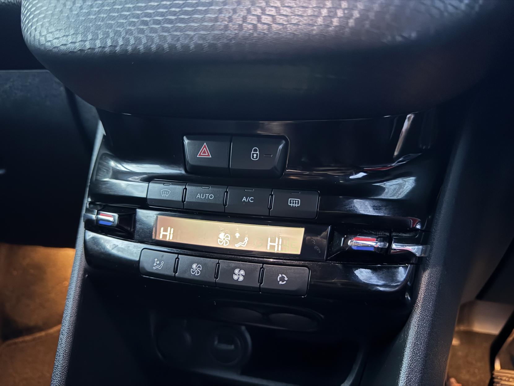 Peugeot 208 1.2 PureTech Tech Edition Hatchback 5dr Petrol Manual Euro 6 (s/s) (110 ps)