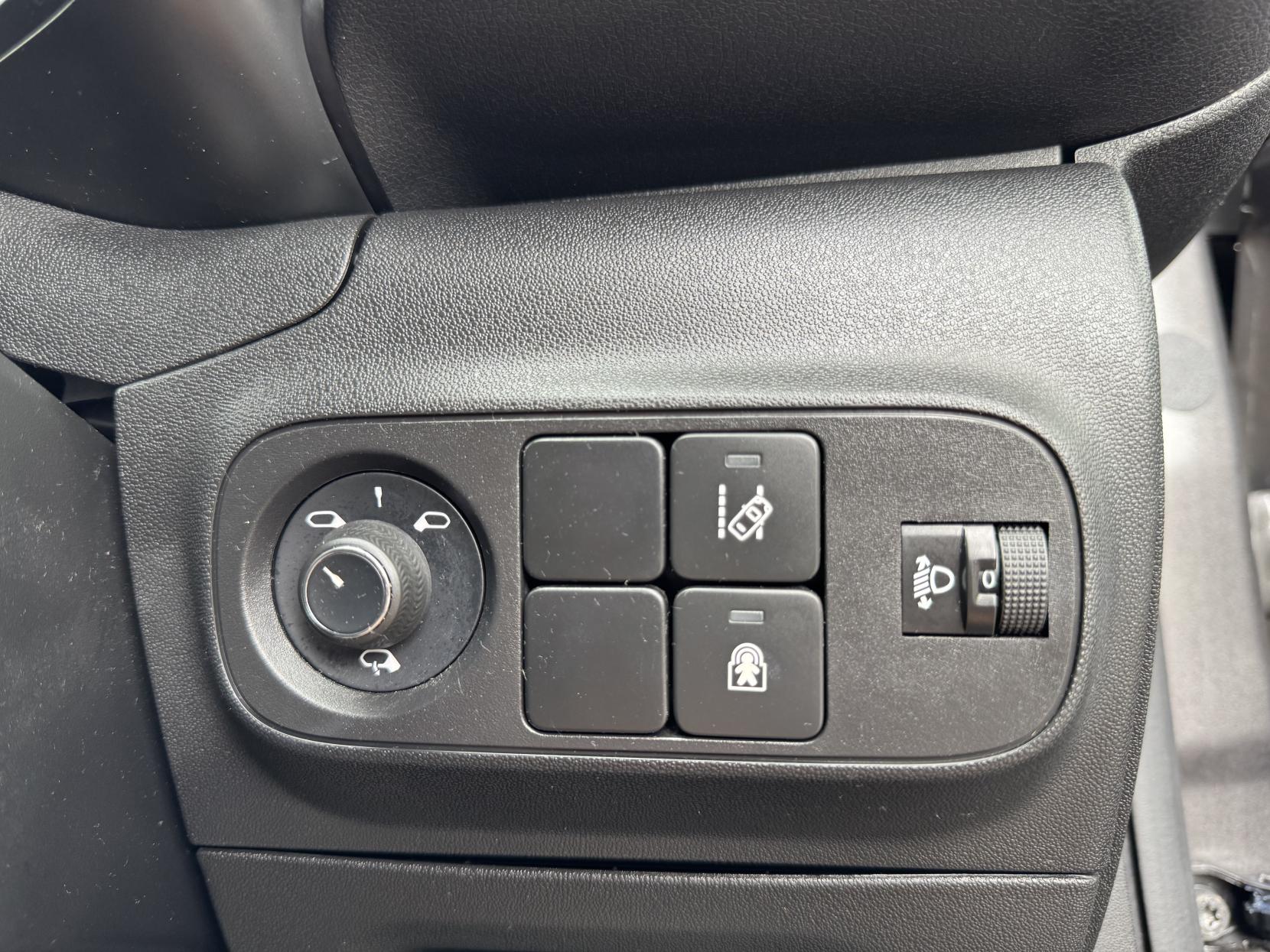 Citroen C3 1.2 PureTech Feel Hatchback 5dr Petrol Manual Euro 6 (s/s) (83 ps)