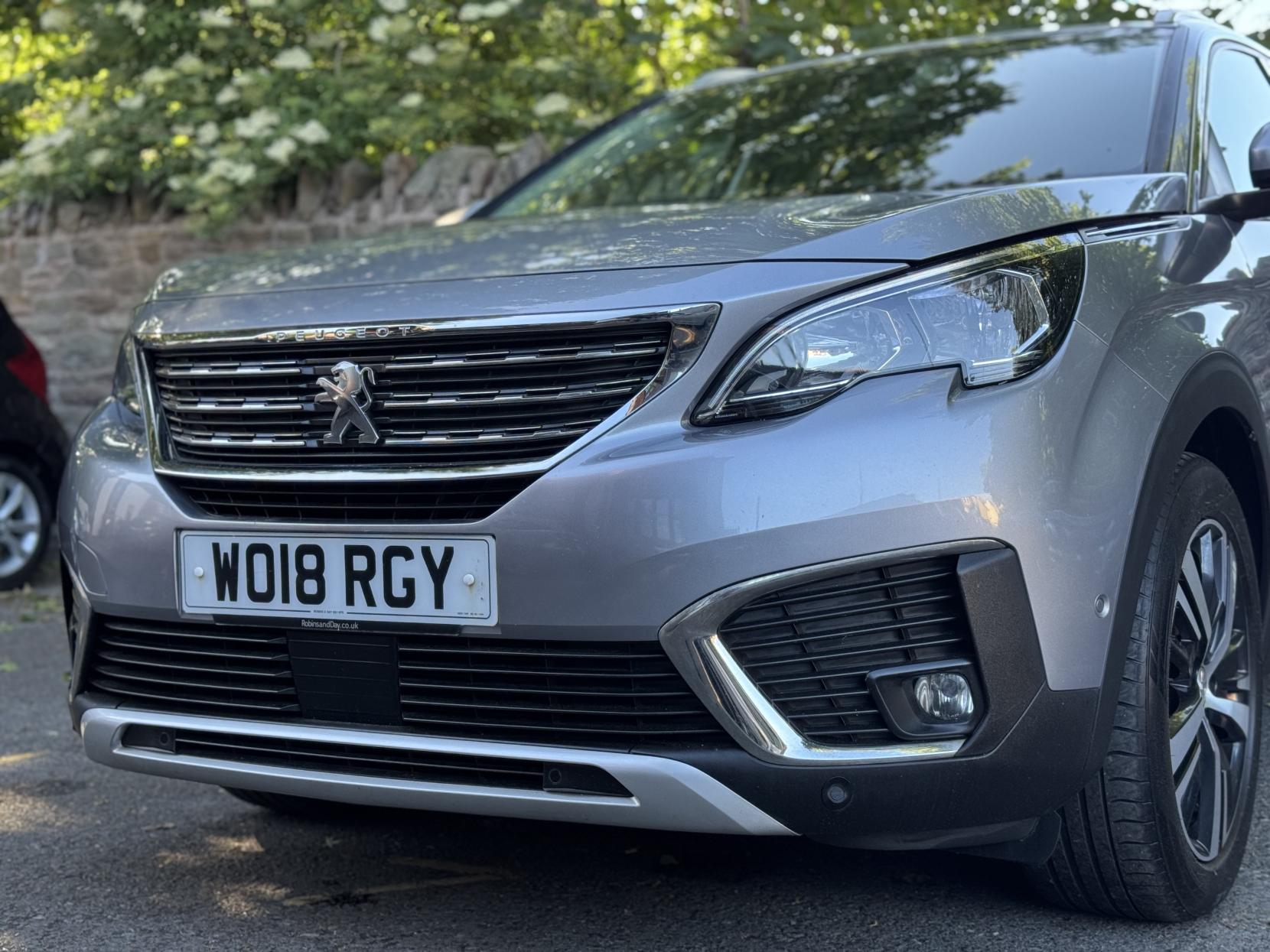 Peugeot 5008 1.2 PureTech Allure SUV 5dr Petrol Manual Euro 6 (s/s) (130 ps)