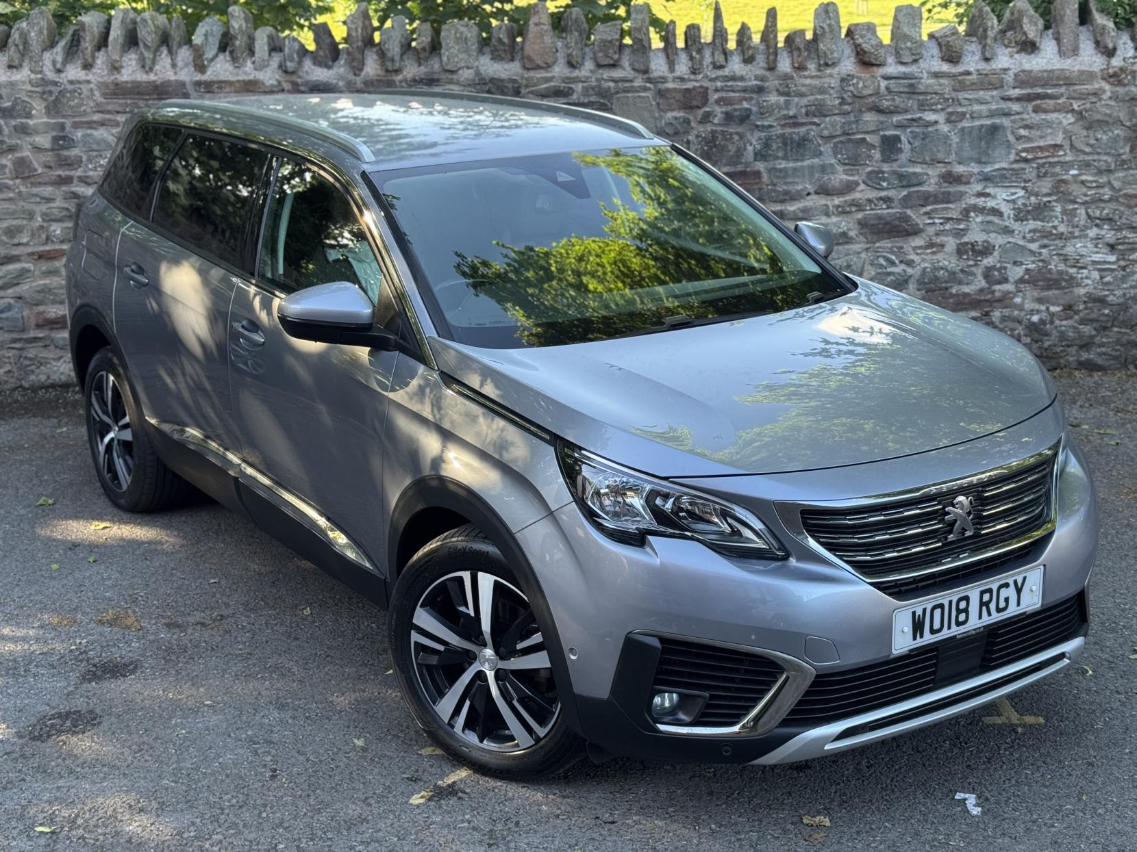 Peugeot 5008 1.2 PureTech Allure SUV 5dr Petrol Manual Euro 6 (s/s) (130 ps)
