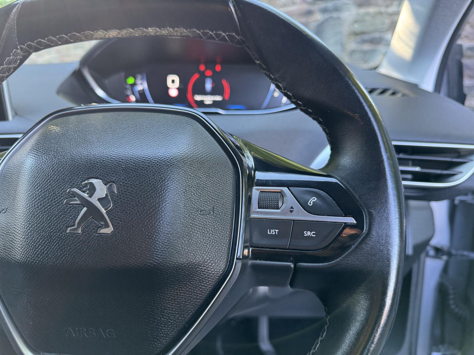 Peugeot 5008 1.2 PureTech Allure SUV 5dr Petrol Manual Euro 6 (s/s) (130 ps)