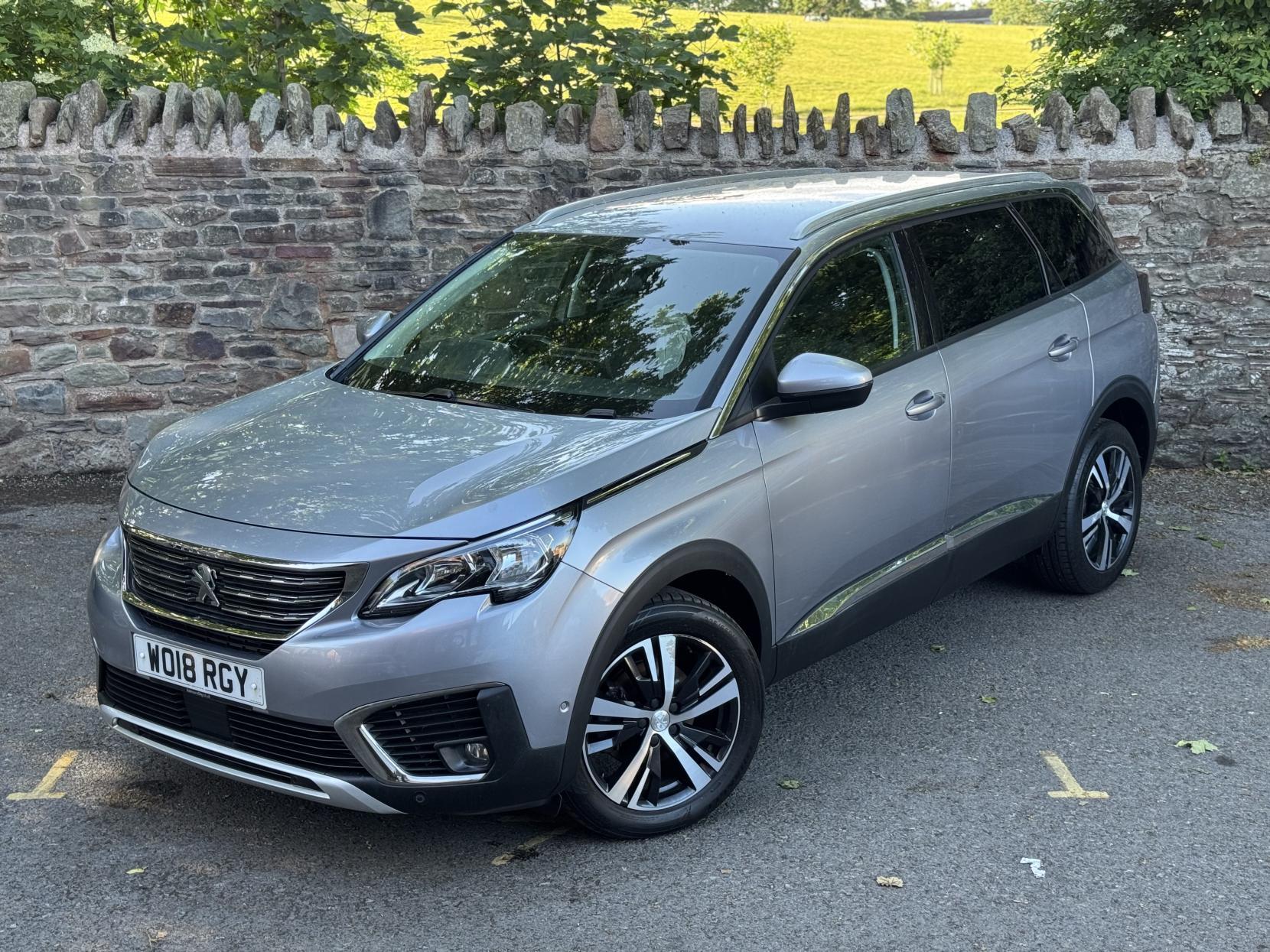 Peugeot 5008 1.2 PureTech Allure SUV 5dr Petrol Manual Euro 6 (s/s) (130 ps)