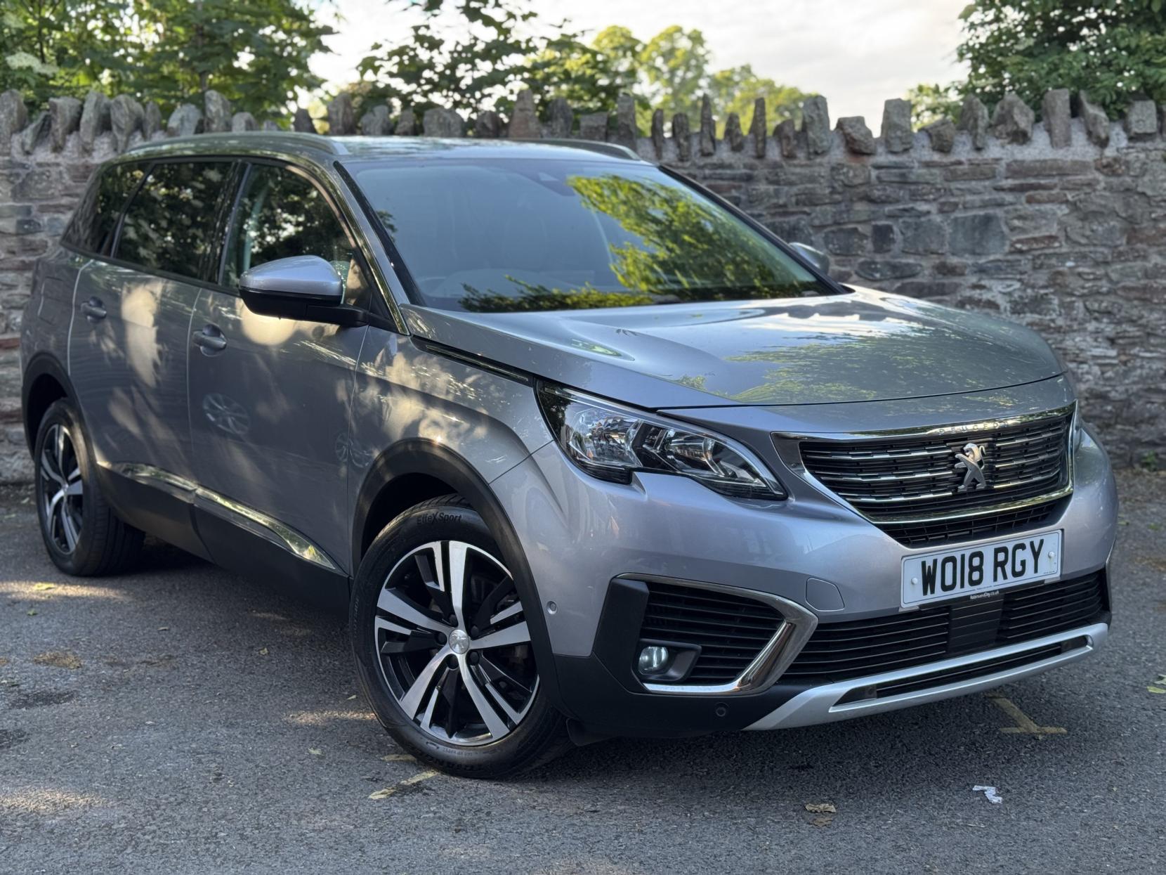 Peugeot 5008 1.2 PureTech Allure SUV 5dr Petrol Manual Euro 6 (s/s) (130 ps)