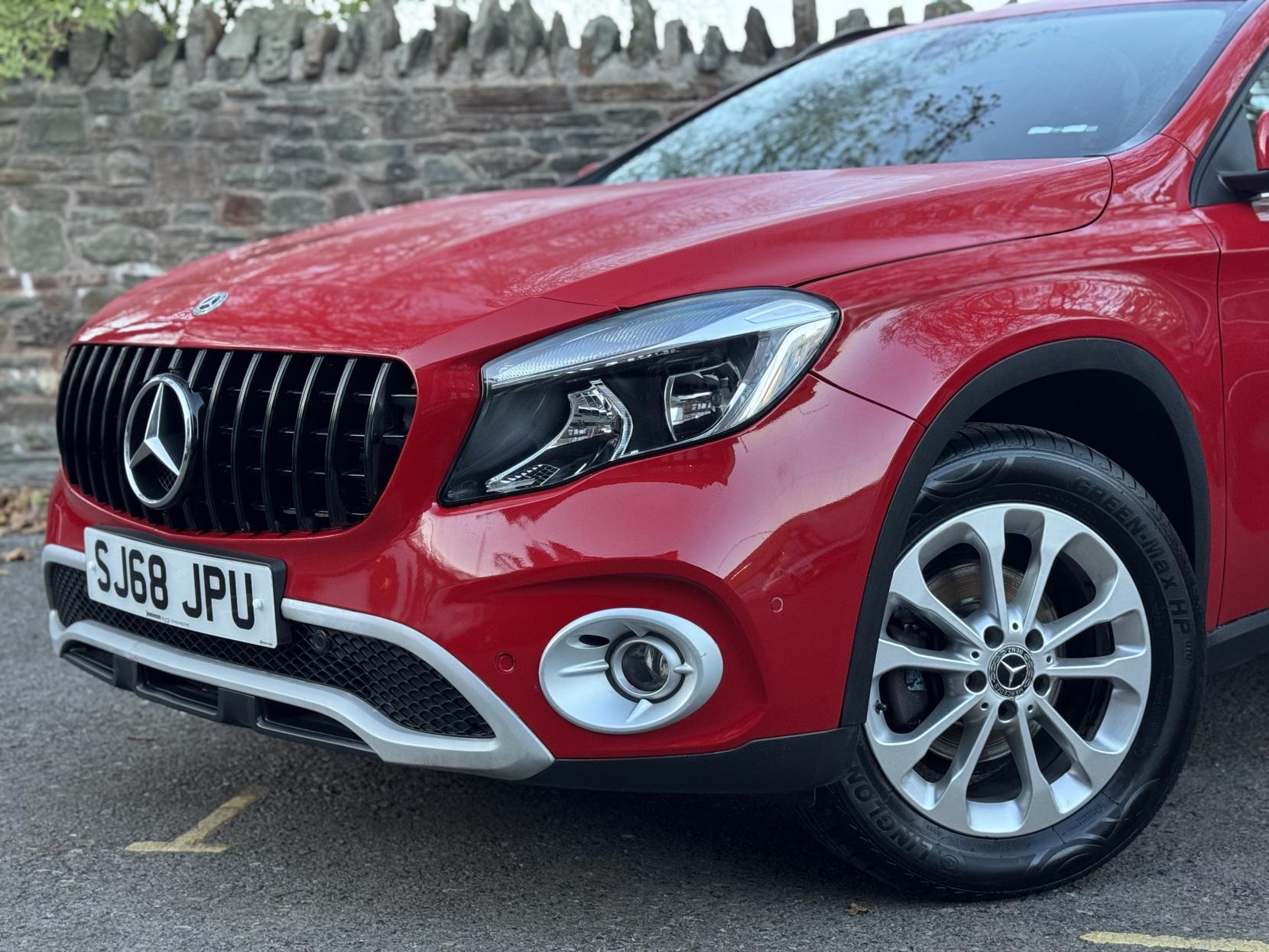 Mercedes-Benz GLA 1.6 GLA200 SE (Executive) SUV 5dr Petrol Manual Euro 6 (s/s) (156 ps)