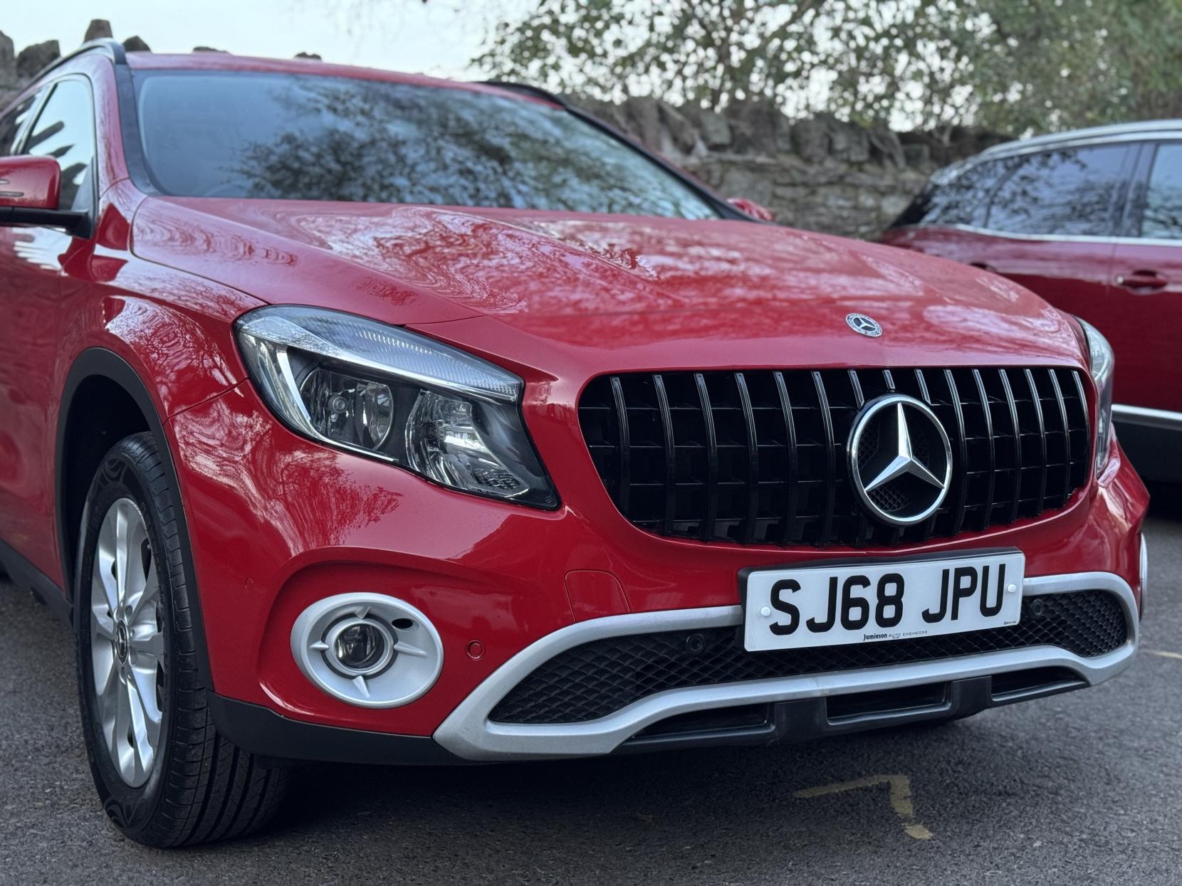 Mercedes-Benz GLA 1.6 GLA200 SE (Executive) SUV 5dr Petrol Manual Euro 6 (s/s) (156 ps)