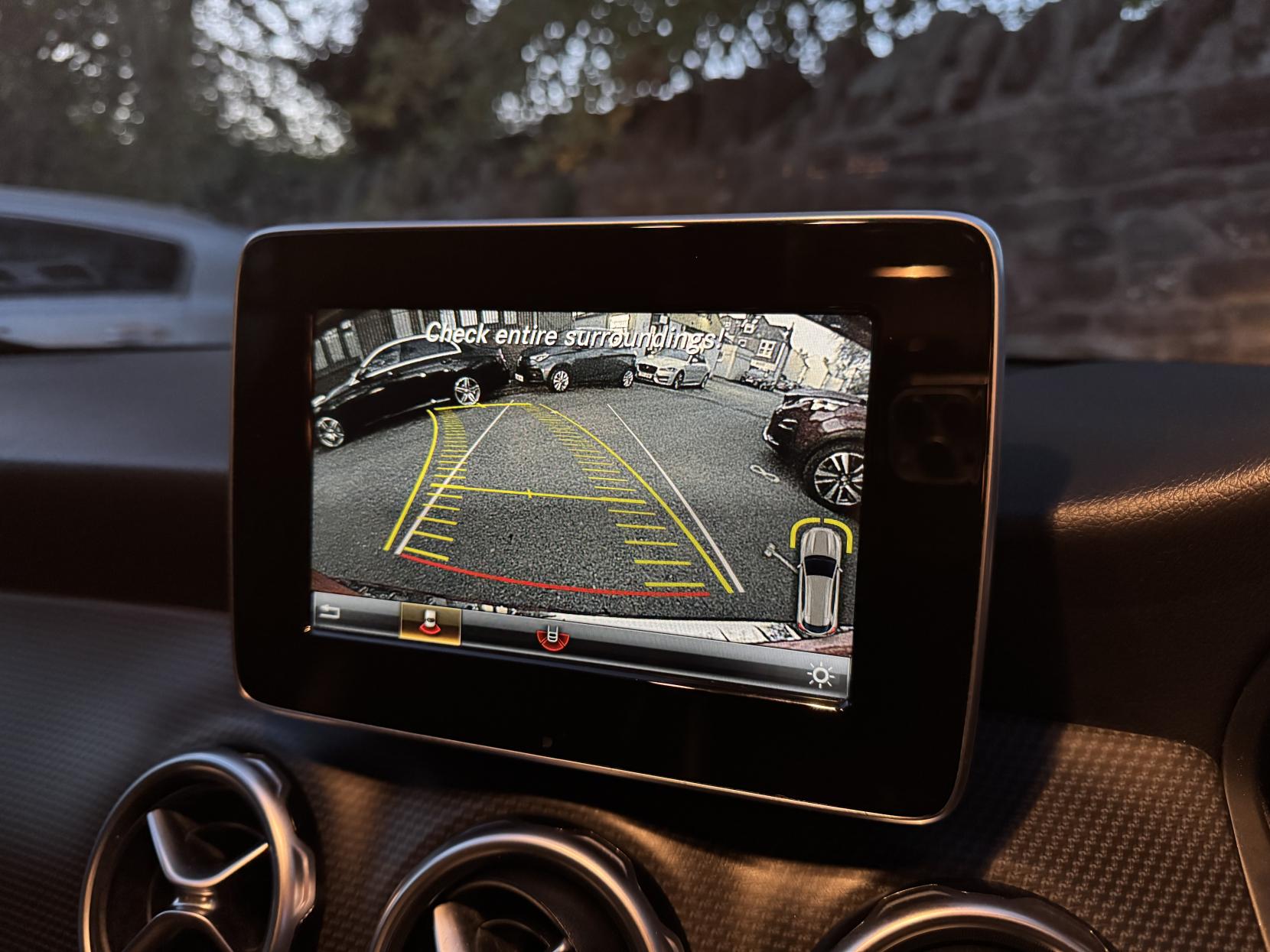 Mercedes-Benz GLA 1.6 GLA200 SE (Executive) SUV 5dr Petrol Manual Euro 6 (s/s) (156 ps)