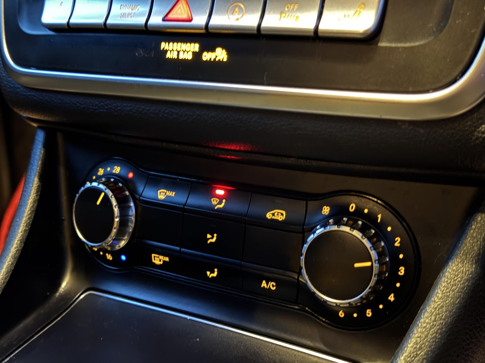 Mercedes-Benz GLA 1.6 GLA200 SE (Executive) SUV 5dr Petrol Manual Euro 6 (s/s) (156 ps)