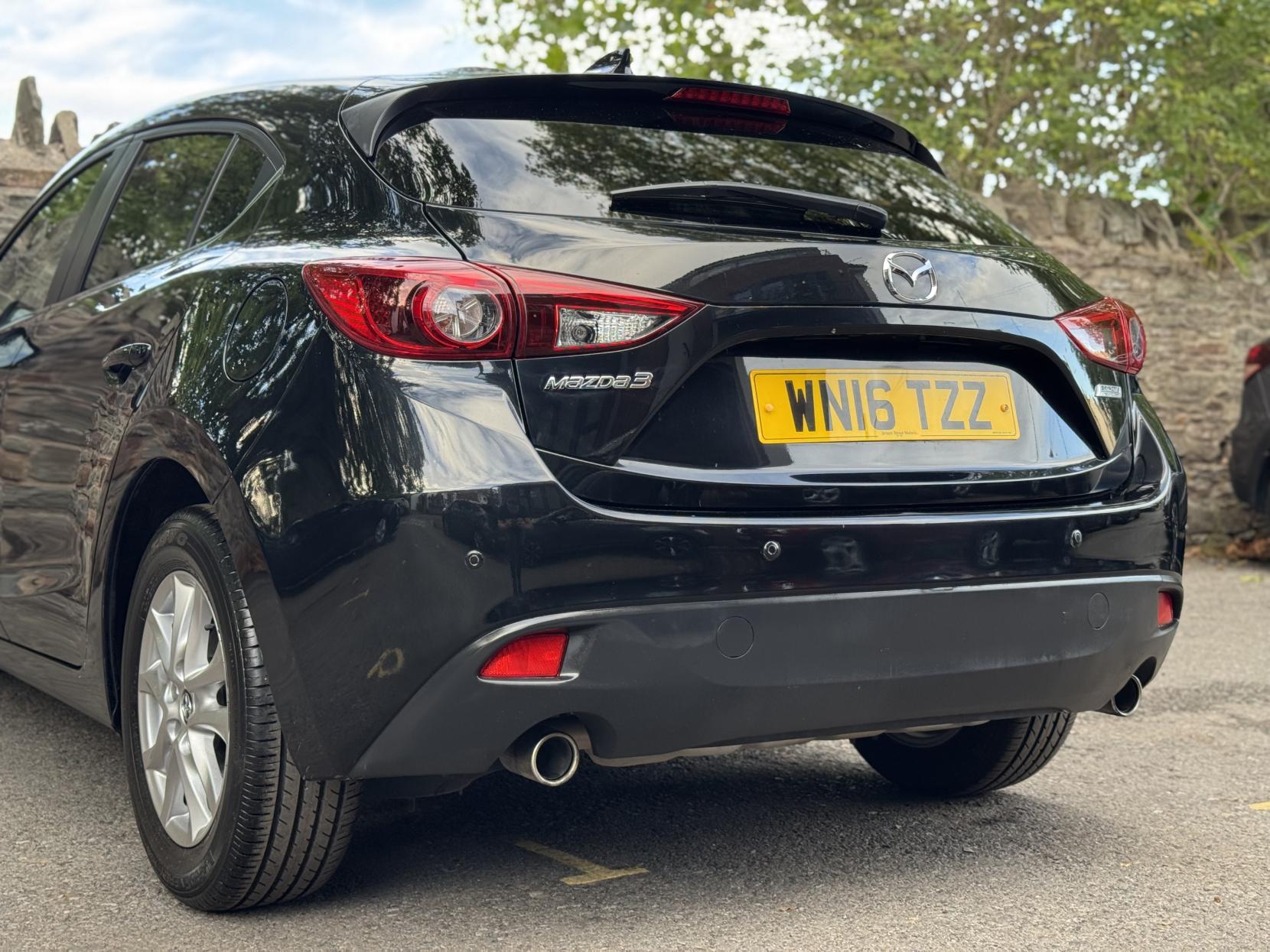 Mazda Mazda3 2.0 SKYACTIV-G SE-L Nav Hatchback 5dr Petrol Manual Euro 5 (s/s) (120 ps)