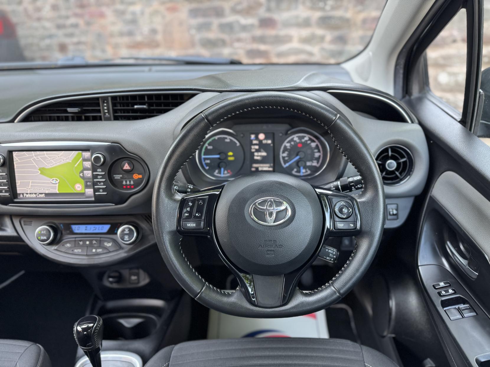 Toyota Yaris 1.5 VVT-h Icon Tech Hatchback 5dr Petrol Hybrid E-CVT Euro 6 (s/s) (100 ps)
