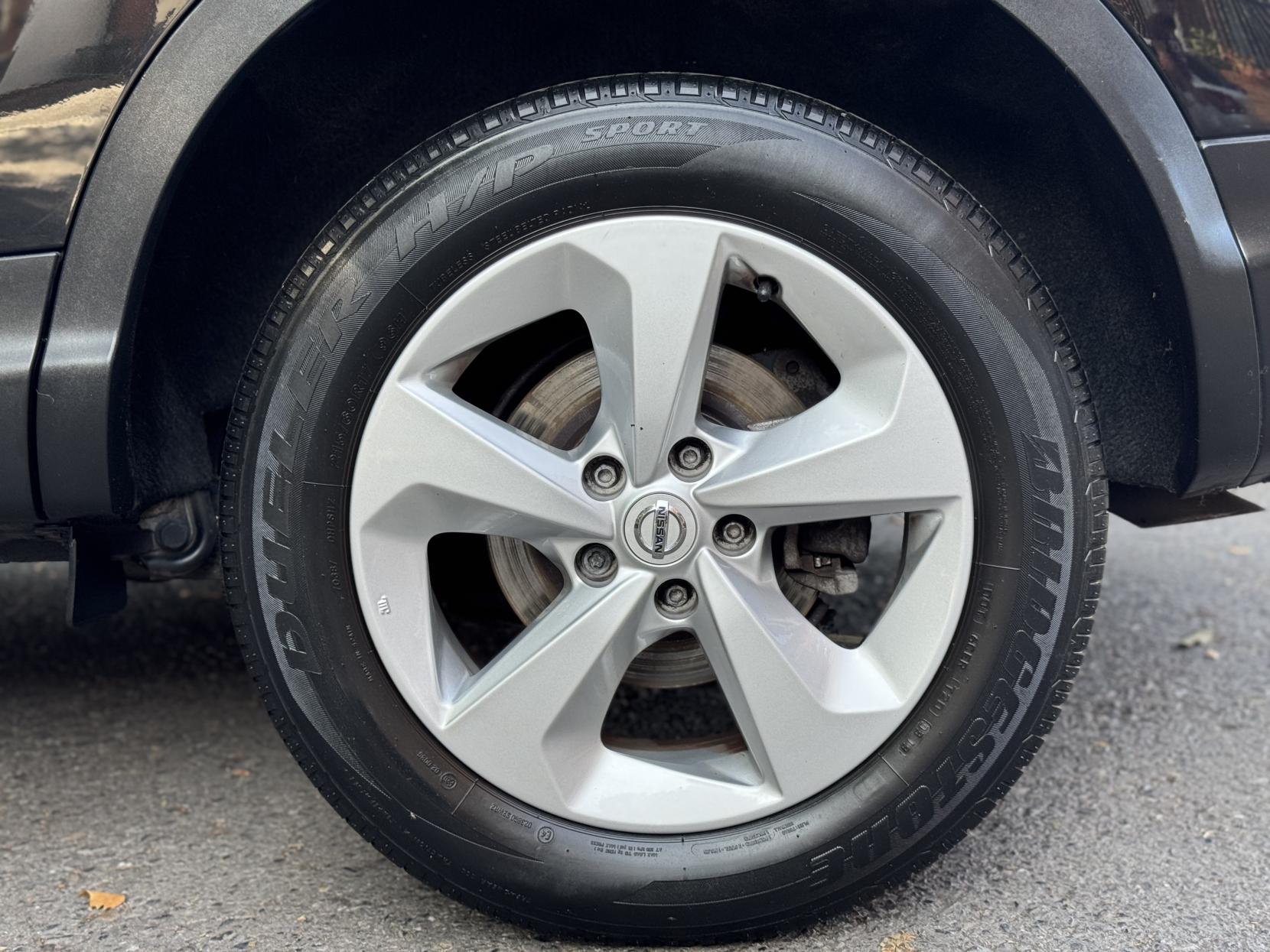 Nissan Qashqai 1.3 DIG-T Acenta Premium SUV 5dr Petrol Manual Euro 6 (s/s) (140 ps)