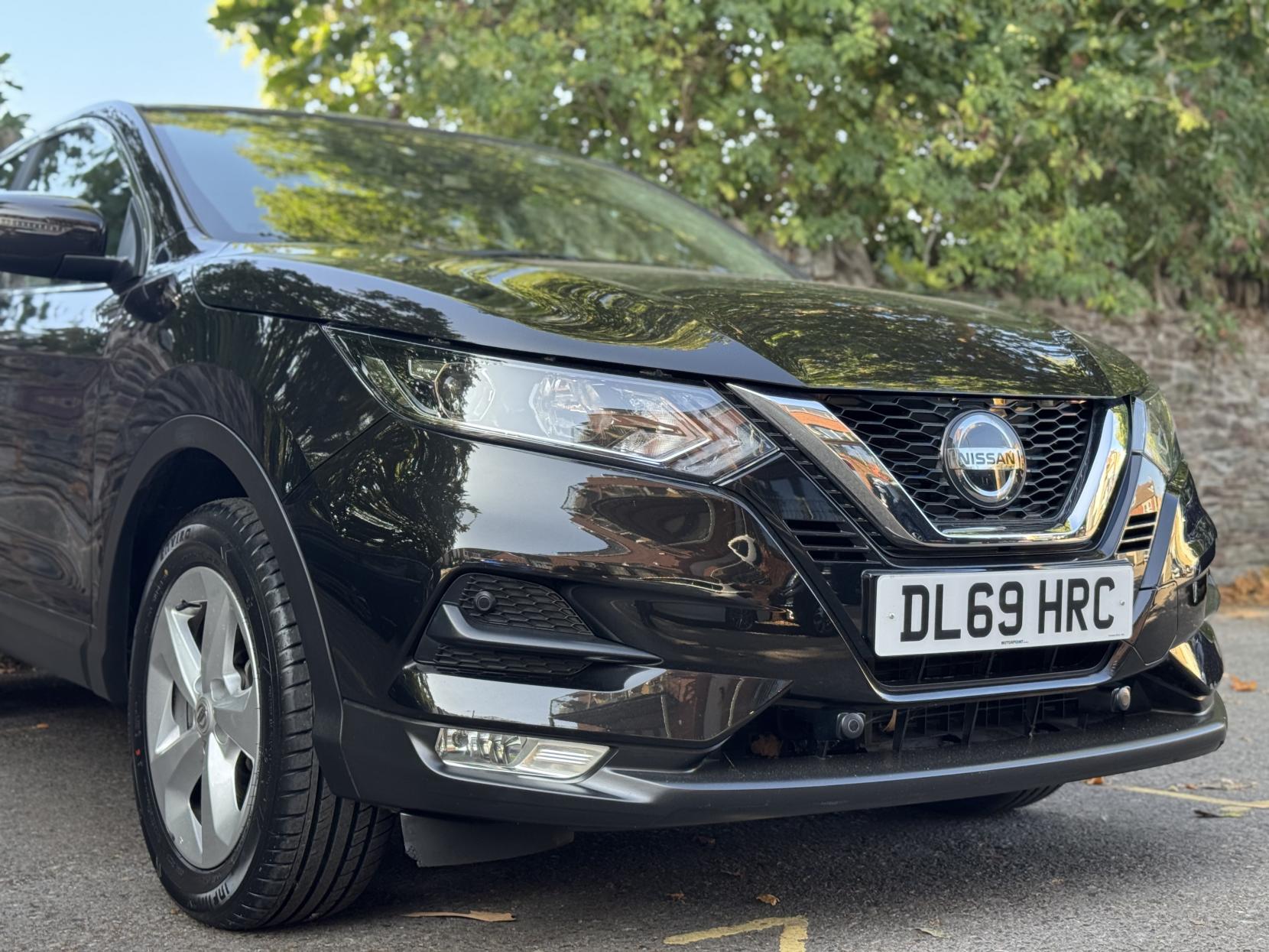 Nissan Qashqai 1.3 DIG-T Acenta Premium SUV 5dr Petrol Manual Euro 6 (s/s) (140 ps)