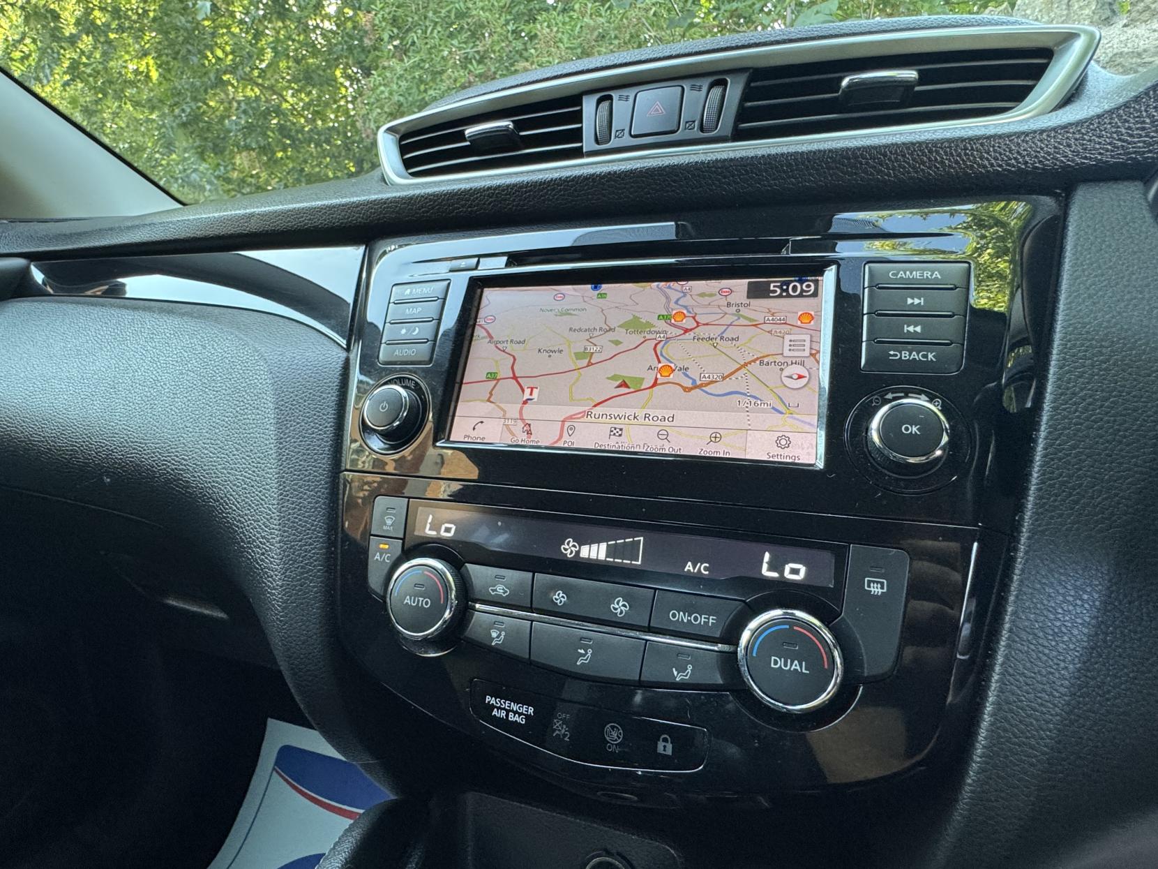 Nissan Qashqai 1.2 DIG-T N-Connecta SUV 5dr Petrol XTRON Euro 6 (s/s) (115 ps)