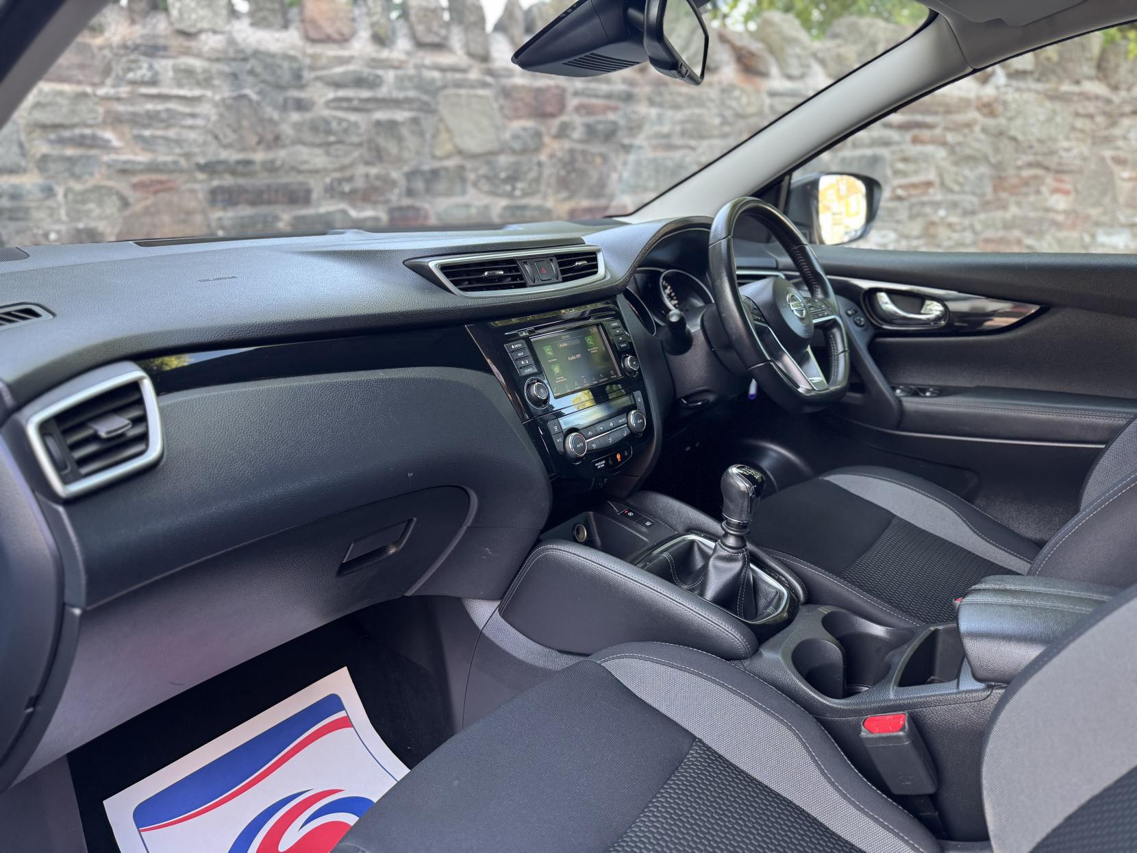 Nissan Qashqai 1.2 DIG-T N-Connecta SUV 5dr Petrol XTRON Euro 6 (s/s) (115 ps)