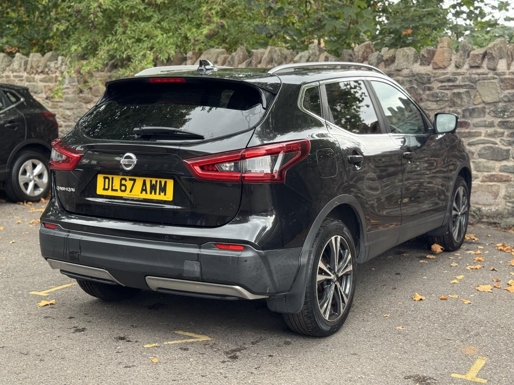 Nissan Qashqai 1.2 DIG-T N-Connecta SUV 5dr Petrol XTRON Euro 6 (s/s) (115 ps)