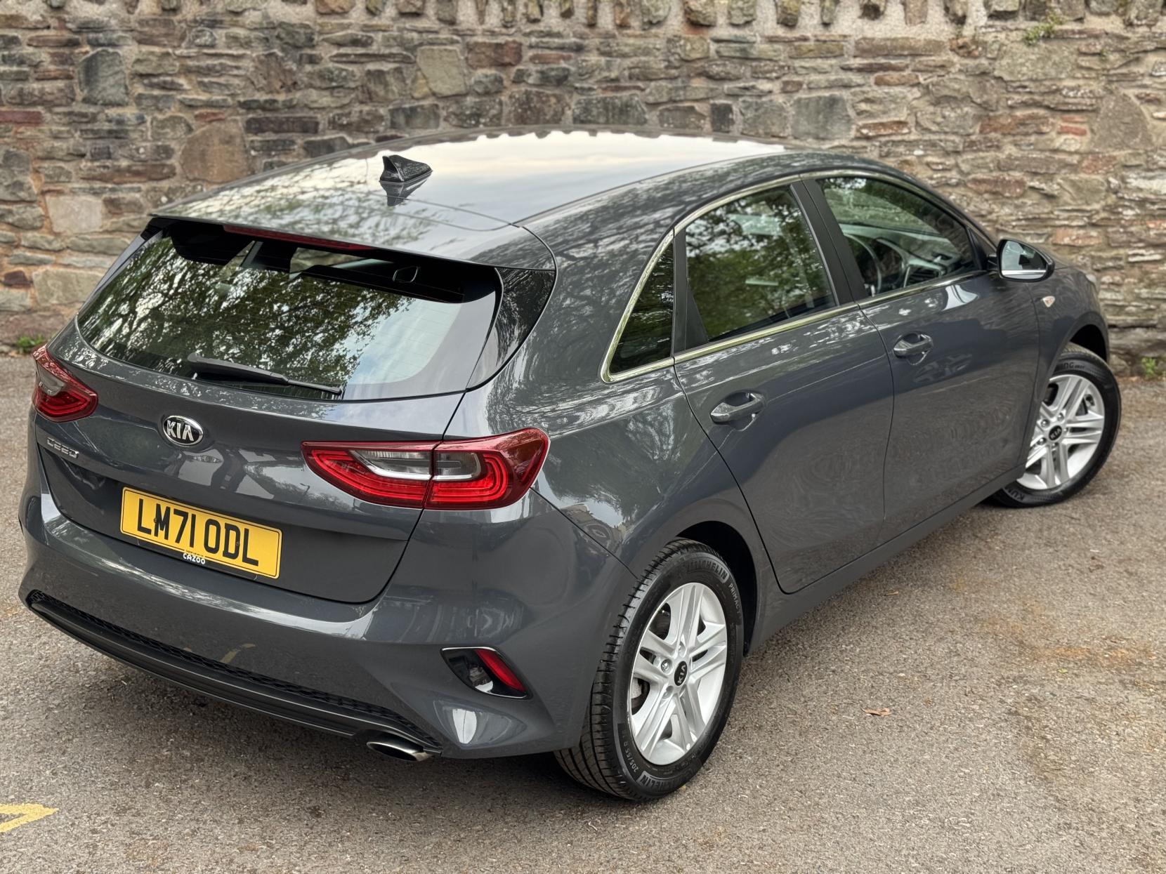 Kia Ceed 1.0 T-GDi 2 Hatchback 5dr Petrol Manual Euro 6 (s/s) (118 bhp)