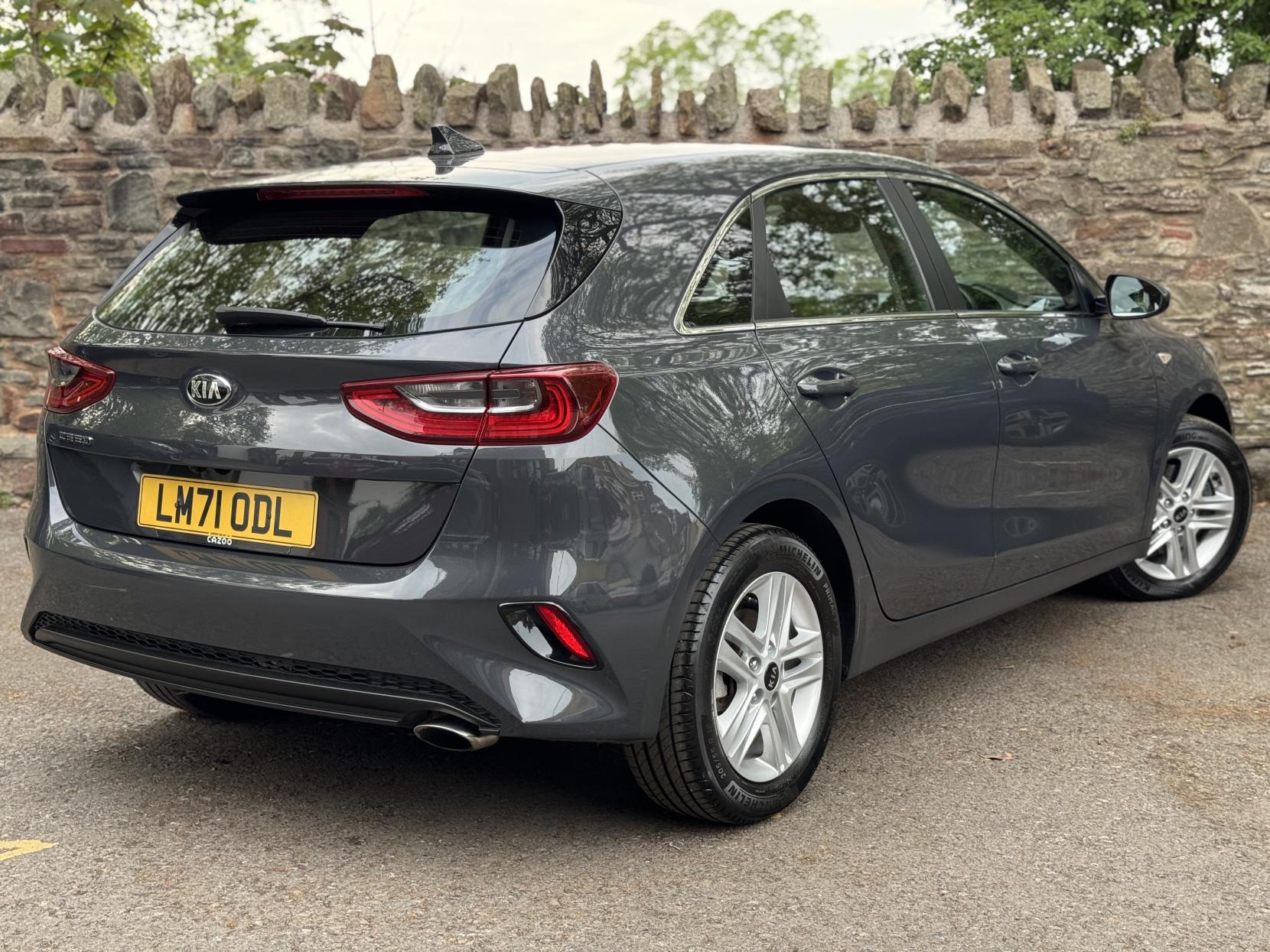 Kia Ceed 1.0 T-GDi 2 Hatchback 5dr Petrol Manual Euro 6 (s/s) (118 bhp)