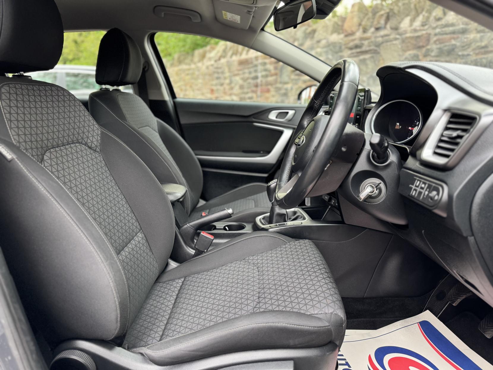 Kia Ceed 1.0 T-GDi 2 Hatchback 5dr Petrol Manual Euro 6 (s/s) (118 bhp)