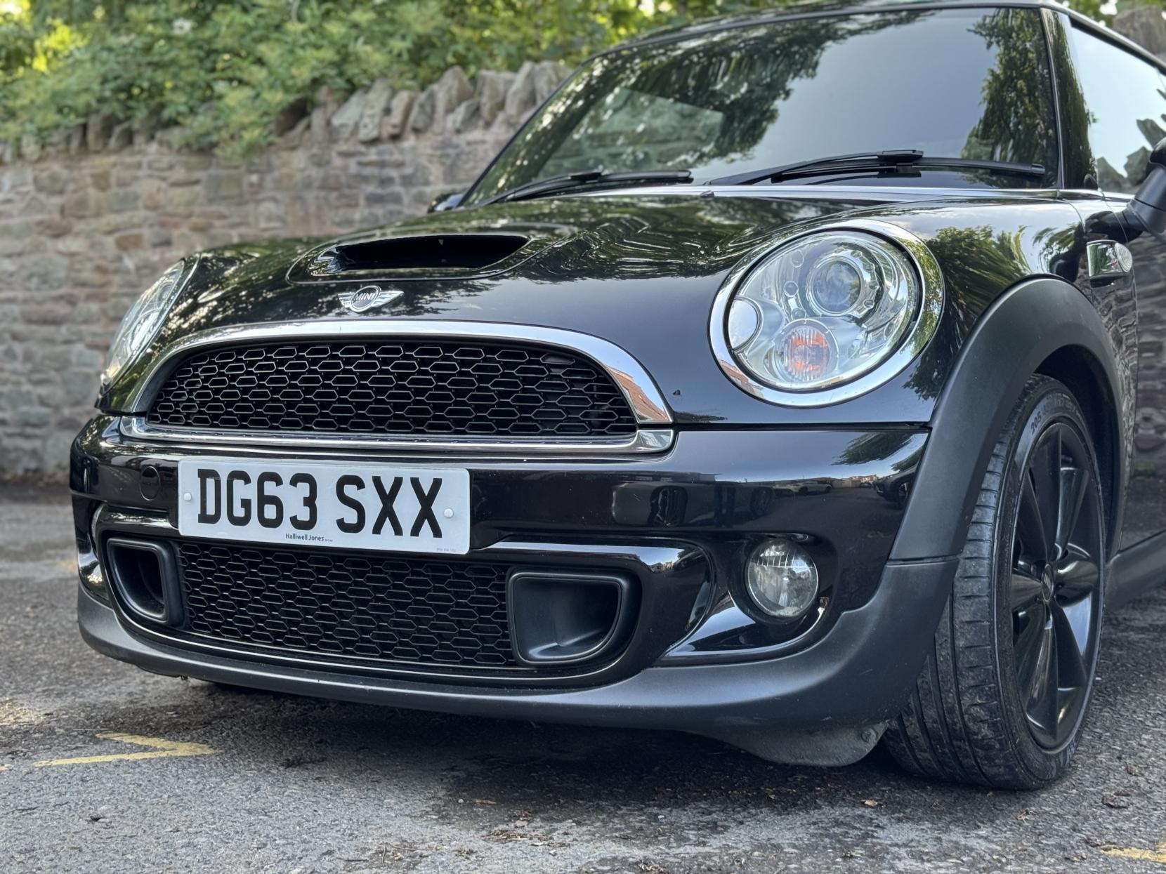 MINI Hatch 1.6 Cooper S Hatchback 3dr Petrol Manual Euro 5 (s/s) (184 ps)