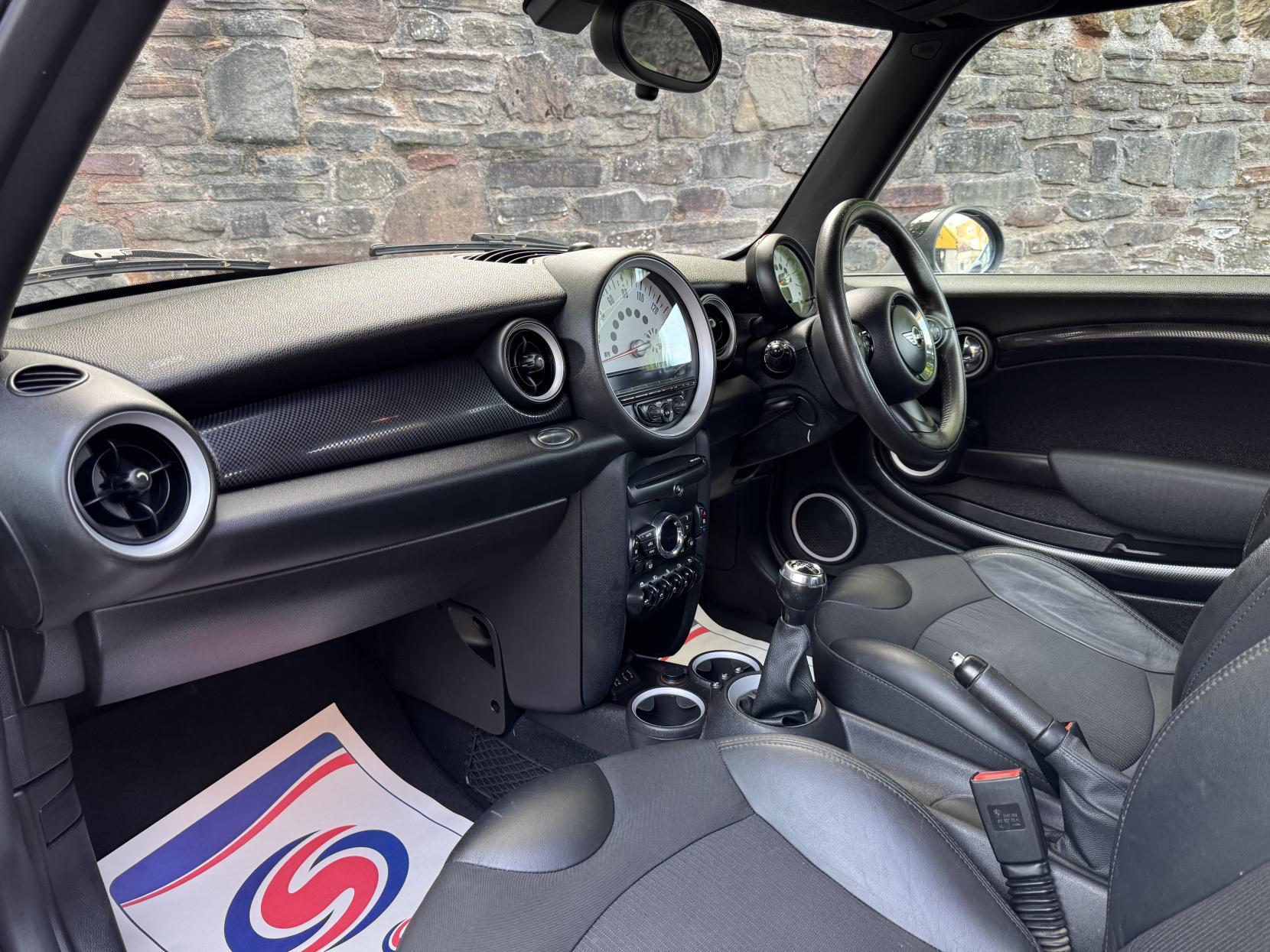 MINI Hatch 1.6 Cooper S Hatchback 3dr Petrol Manual Euro 5 (s/s) (184 ps)