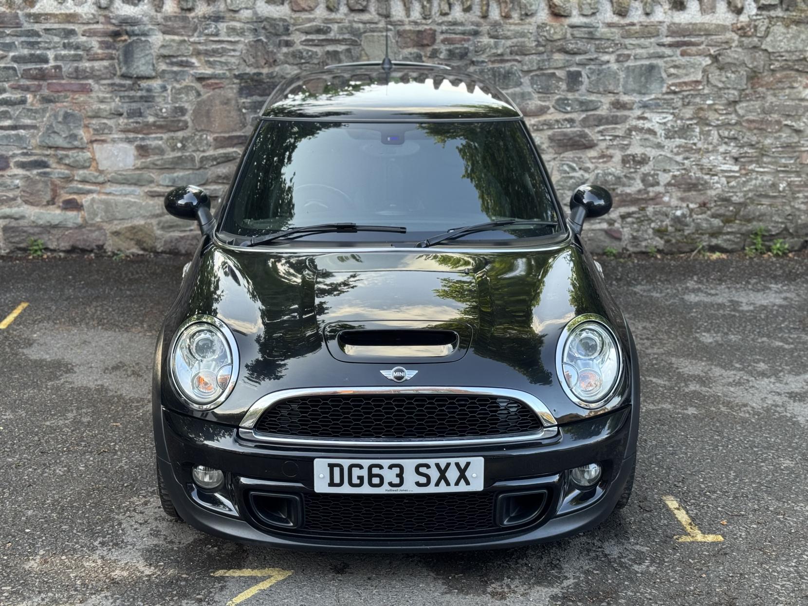 MINI Hatch 1.6 Cooper S Hatchback 3dr Petrol Manual Euro 5 (s/s) (184 ps)