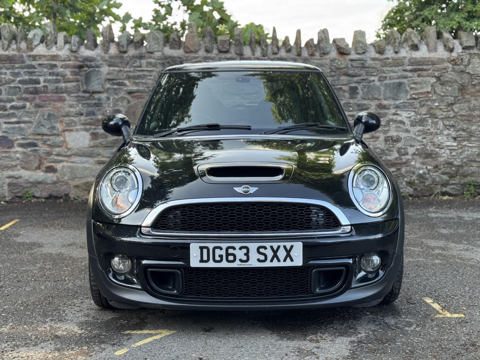 MINI Hatch 1.6 Cooper S Hatchback 3dr Petrol Manual Euro 5 (s/s) (184 ps)