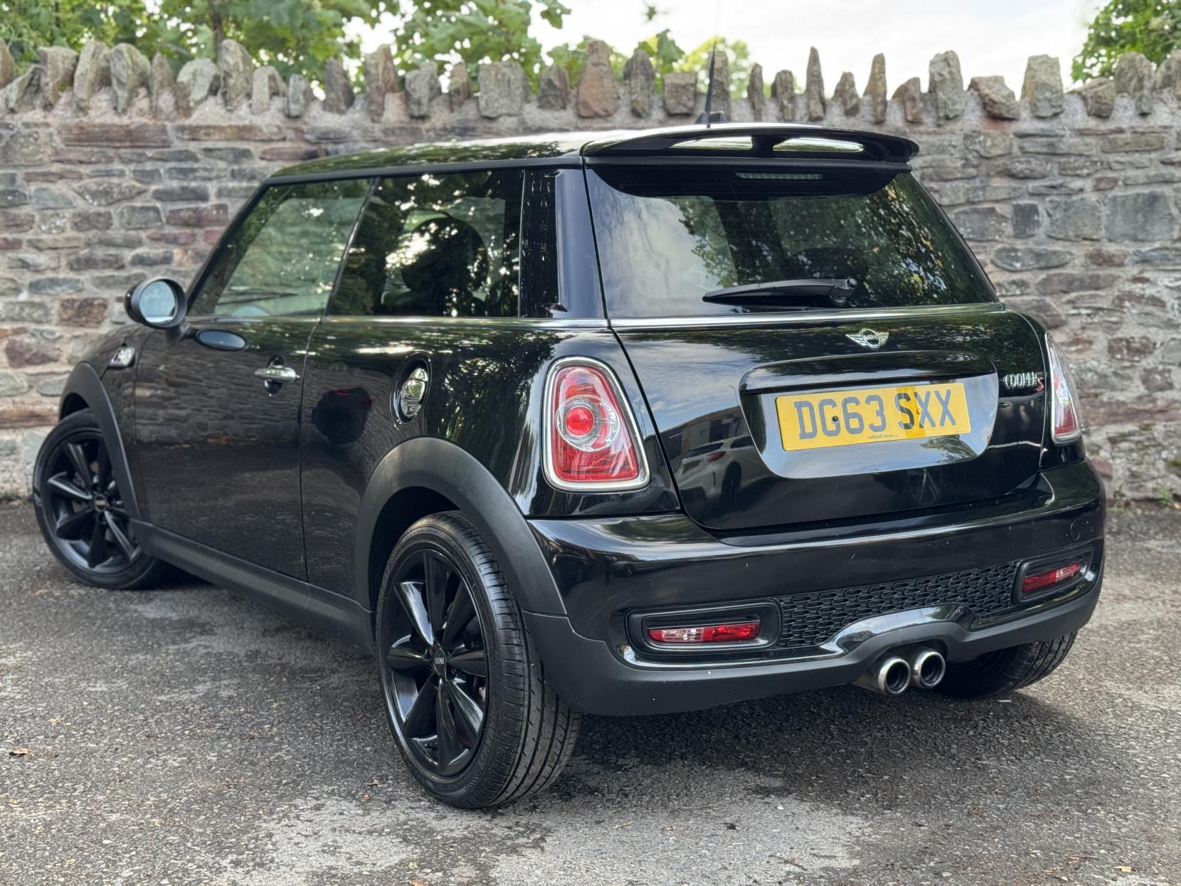 MINI Hatch 1.6 Cooper S Hatchback 3dr Petrol Manual Euro 5 (s/s) (184 ps)